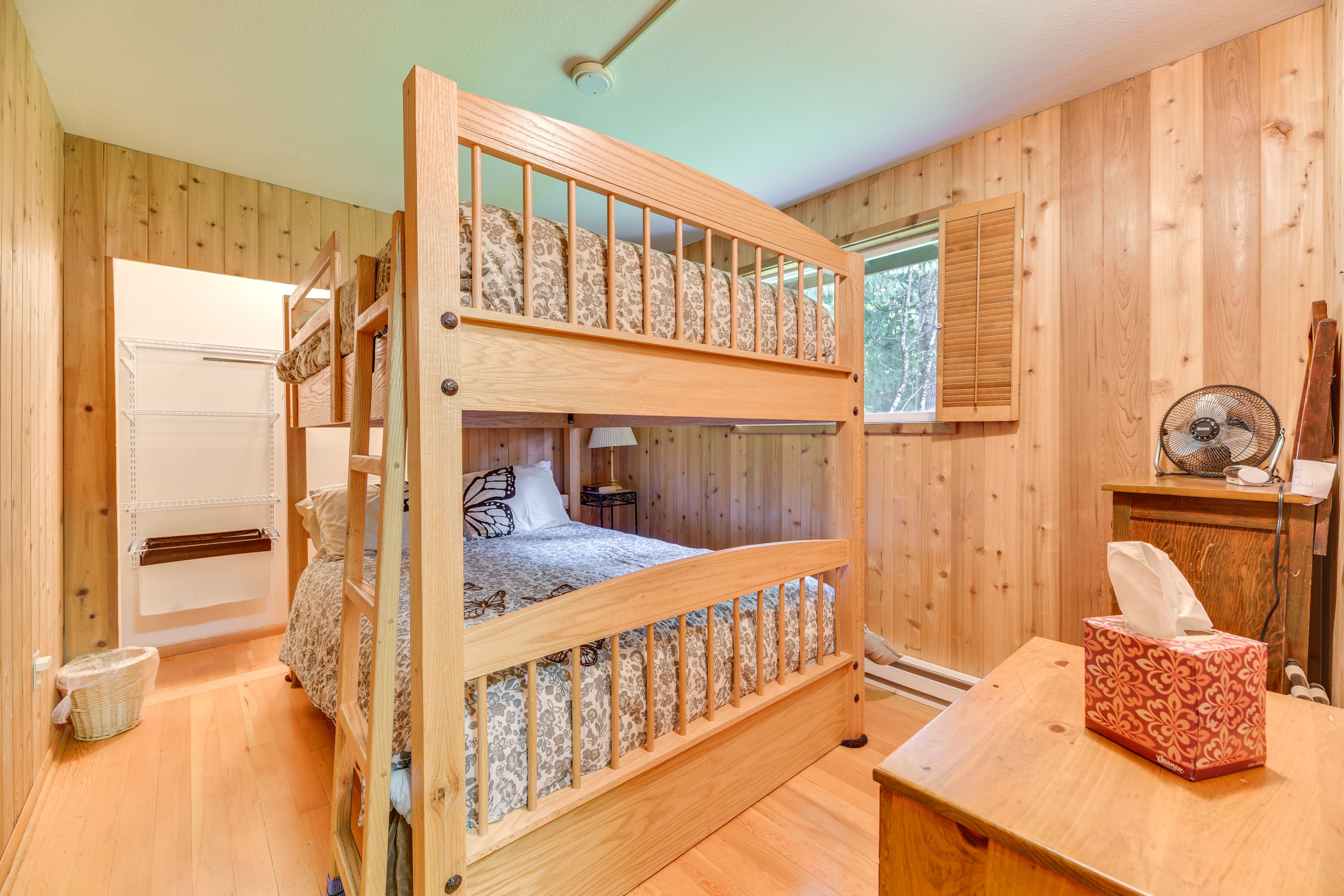 Bedroom 3 | Queen Bunk Bed