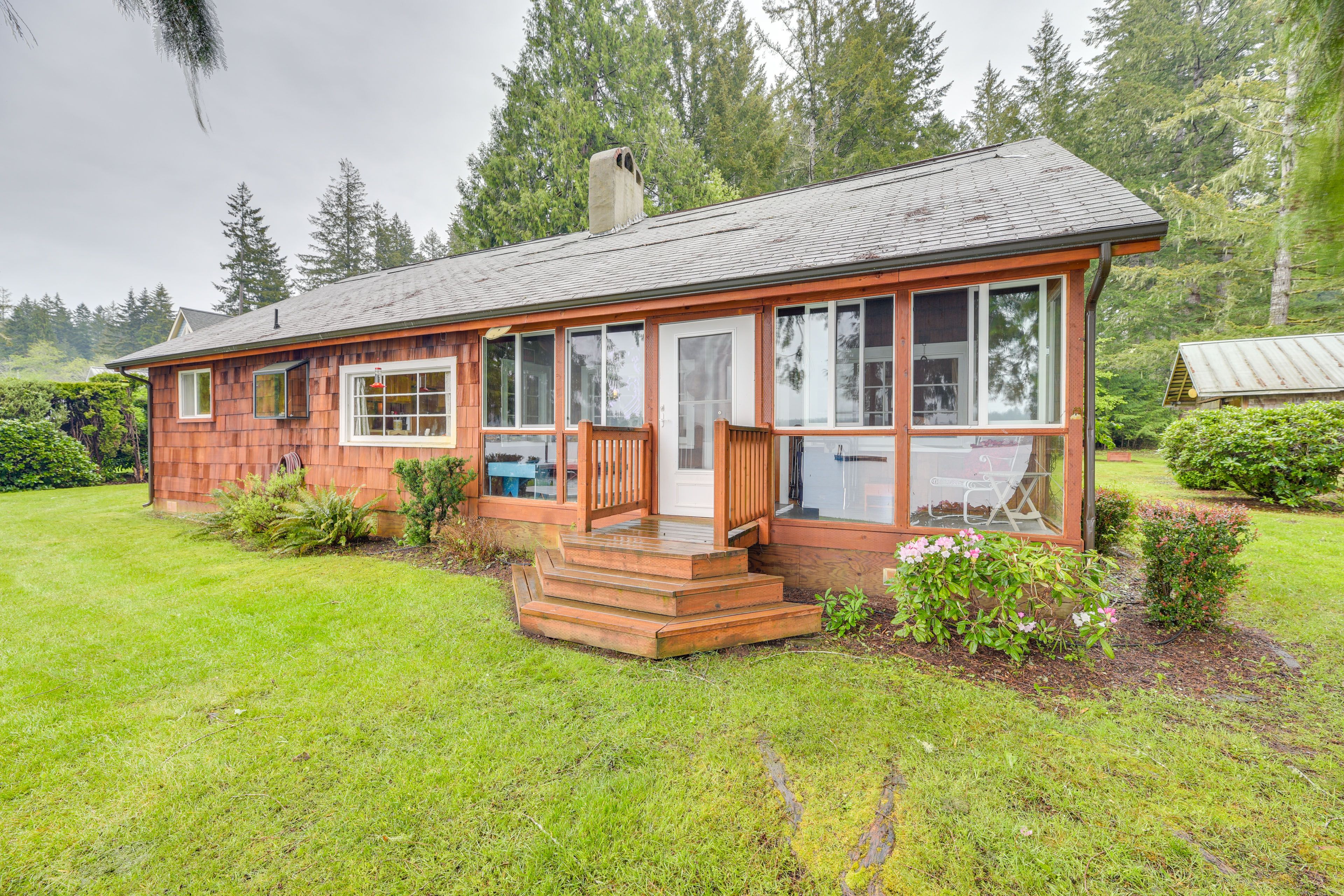 Exterior | Backyard | Direct Lake Access