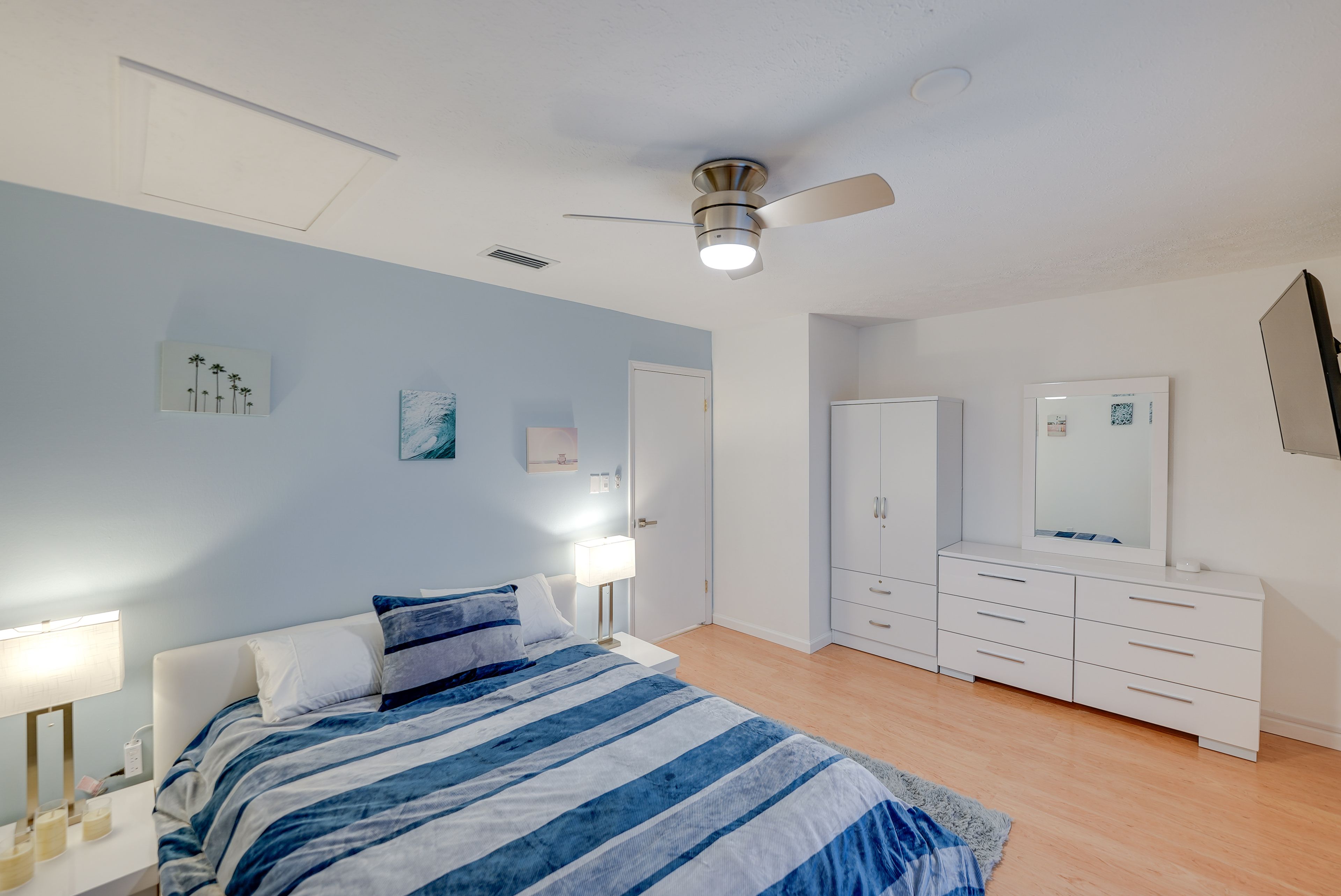 Bedroom 1 | Queen Bed | Main Level | Linens Provided
