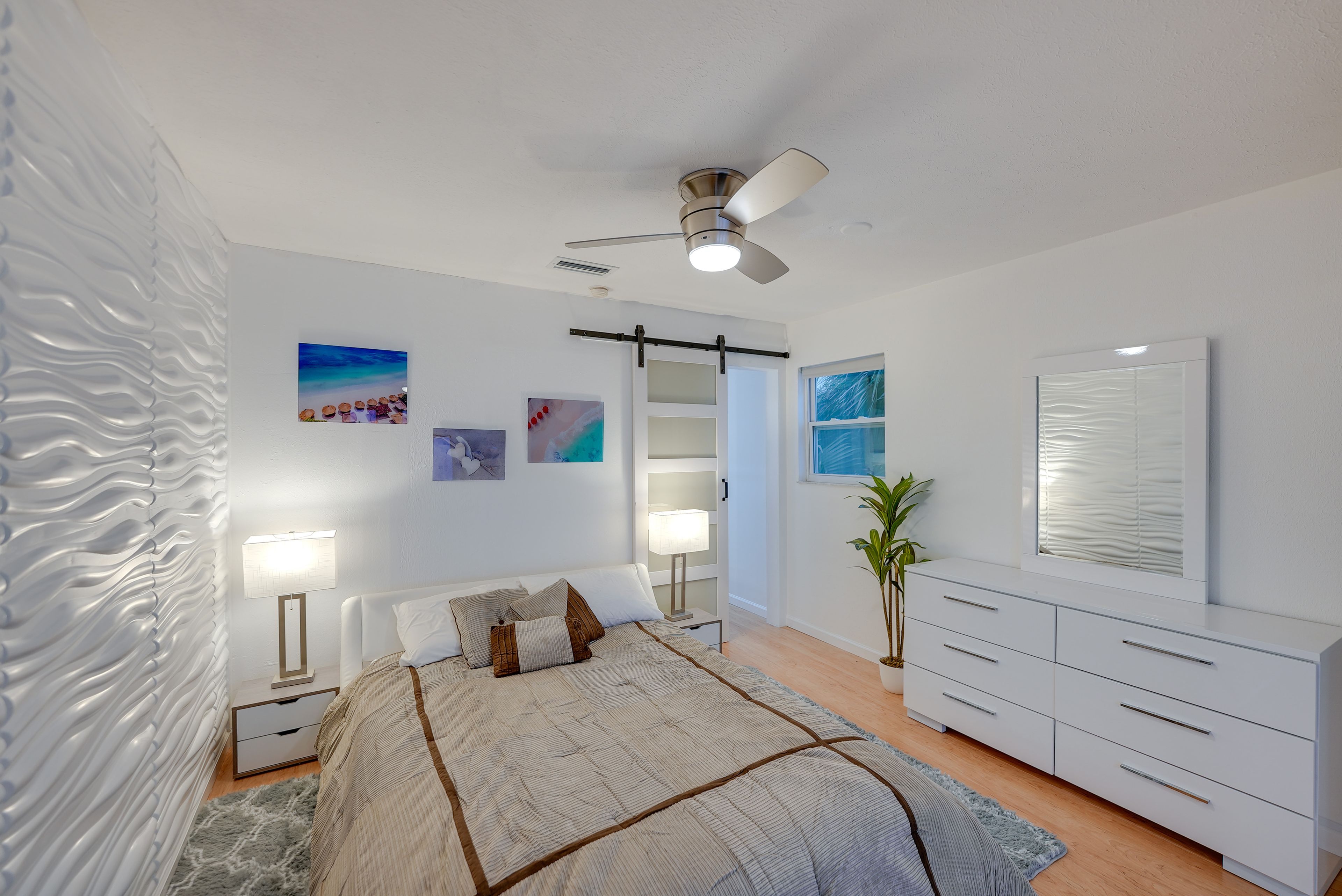 Bedroom 2 | Queen Bed | Main Level | Smart TV