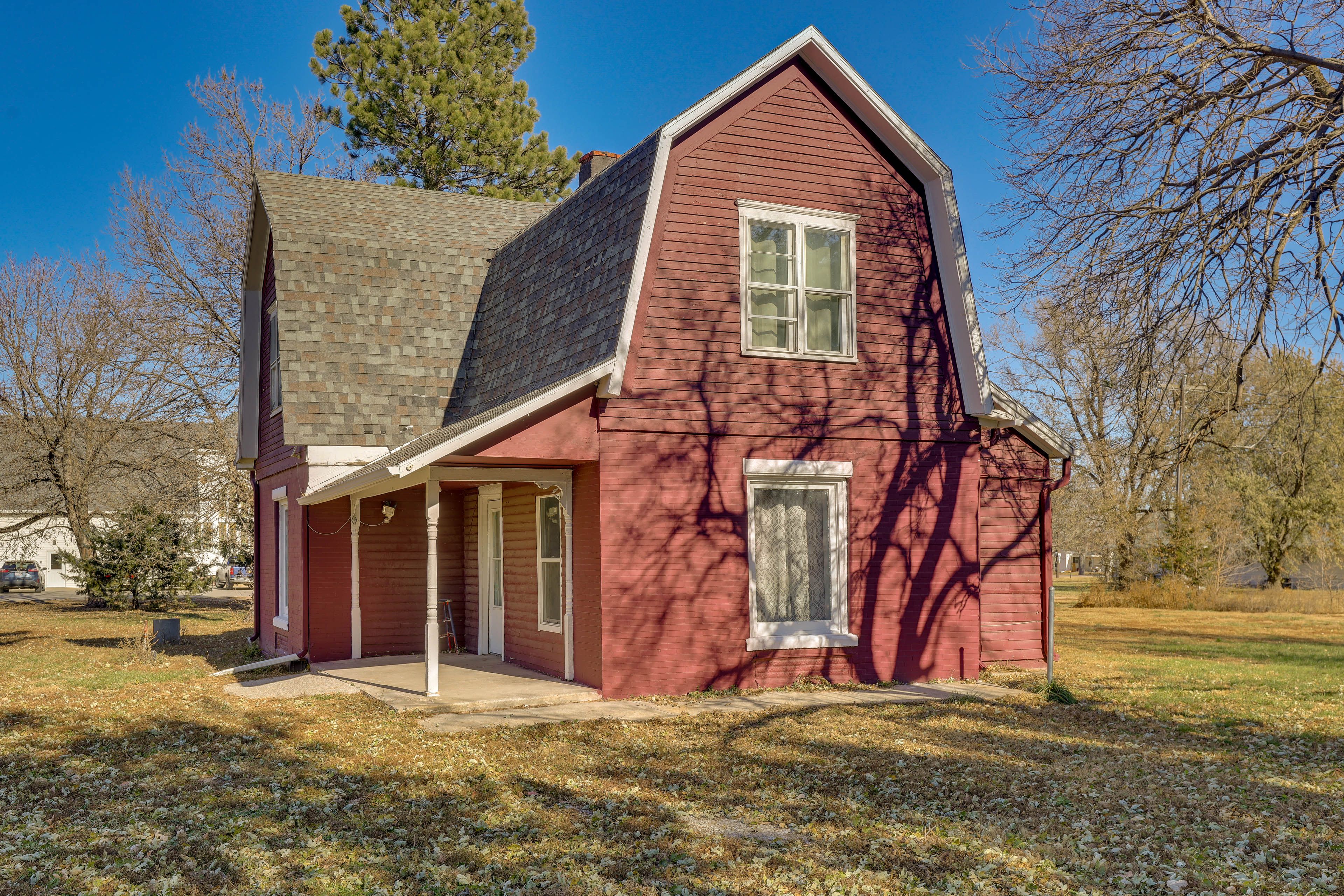 Home Exterior | Yard | Fire Pit