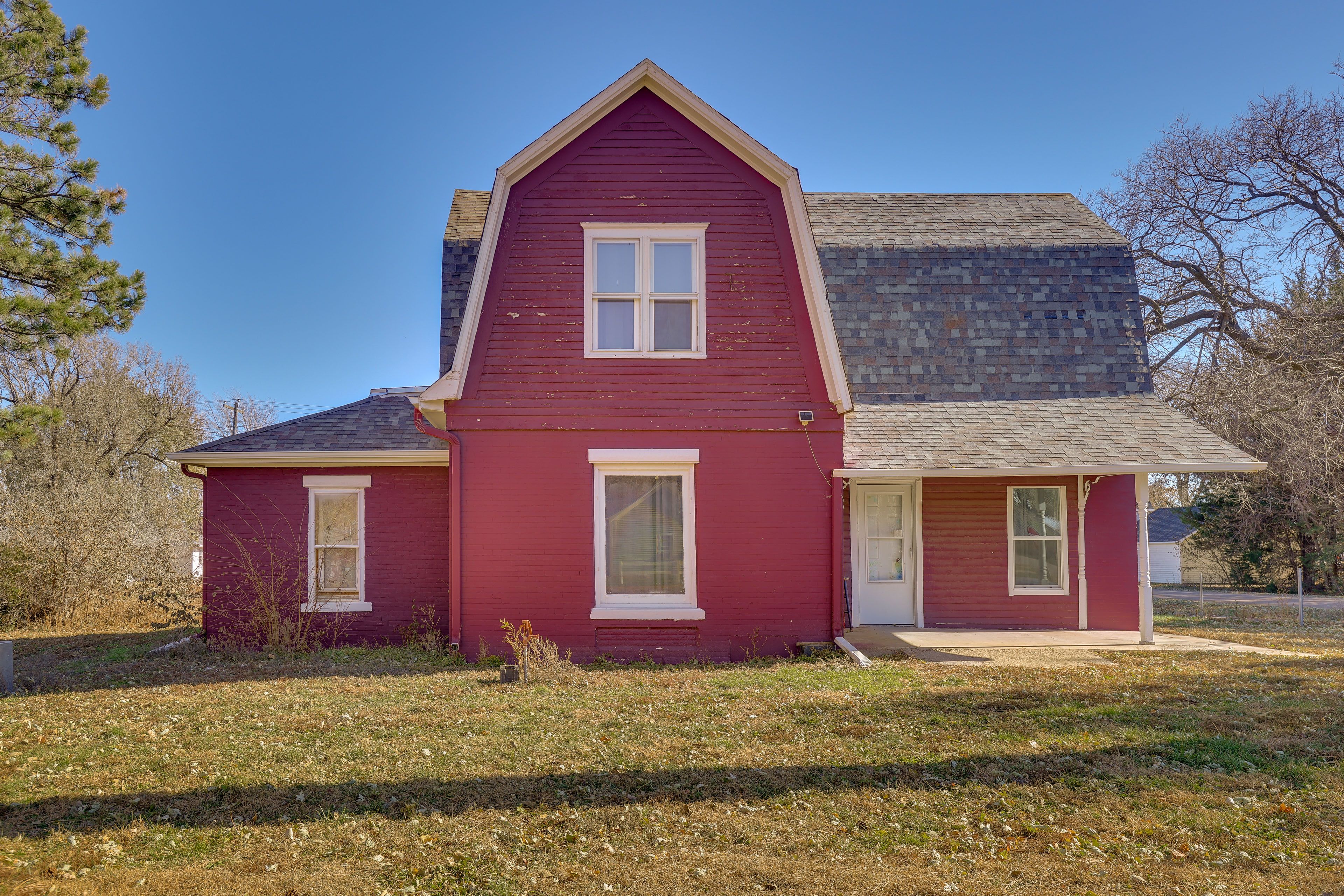 Parking | Driveway (2 Vehicles) | Free Street Parking