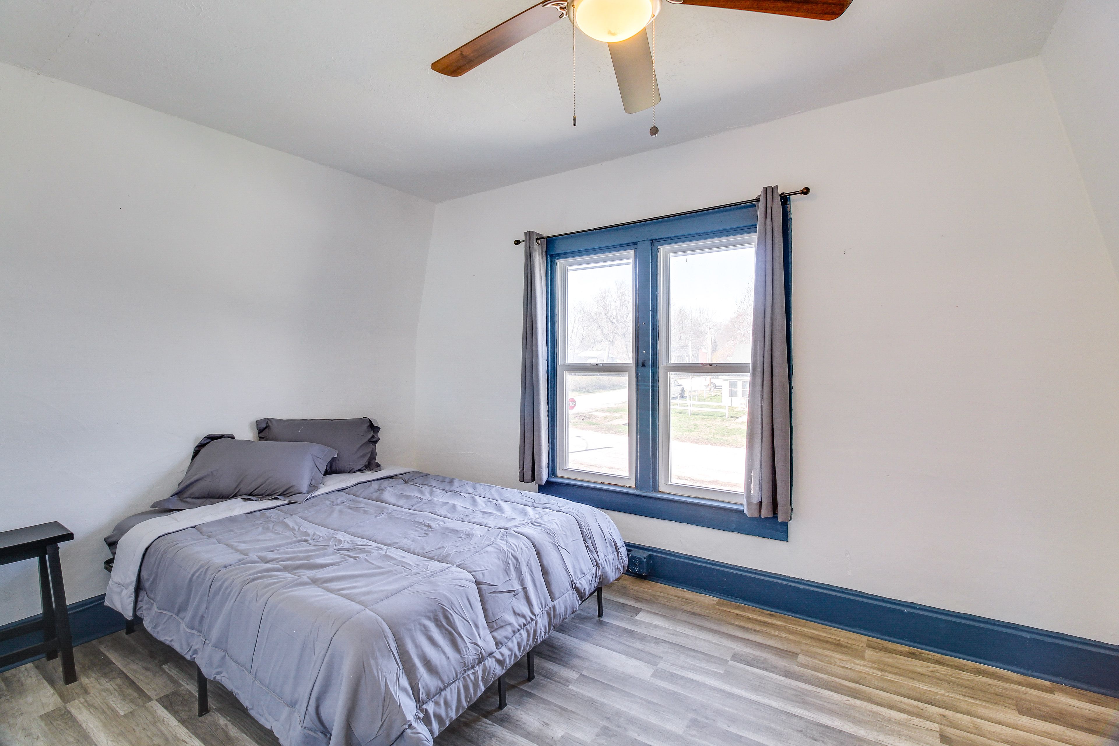 Bedroom 3 | Queen Bed