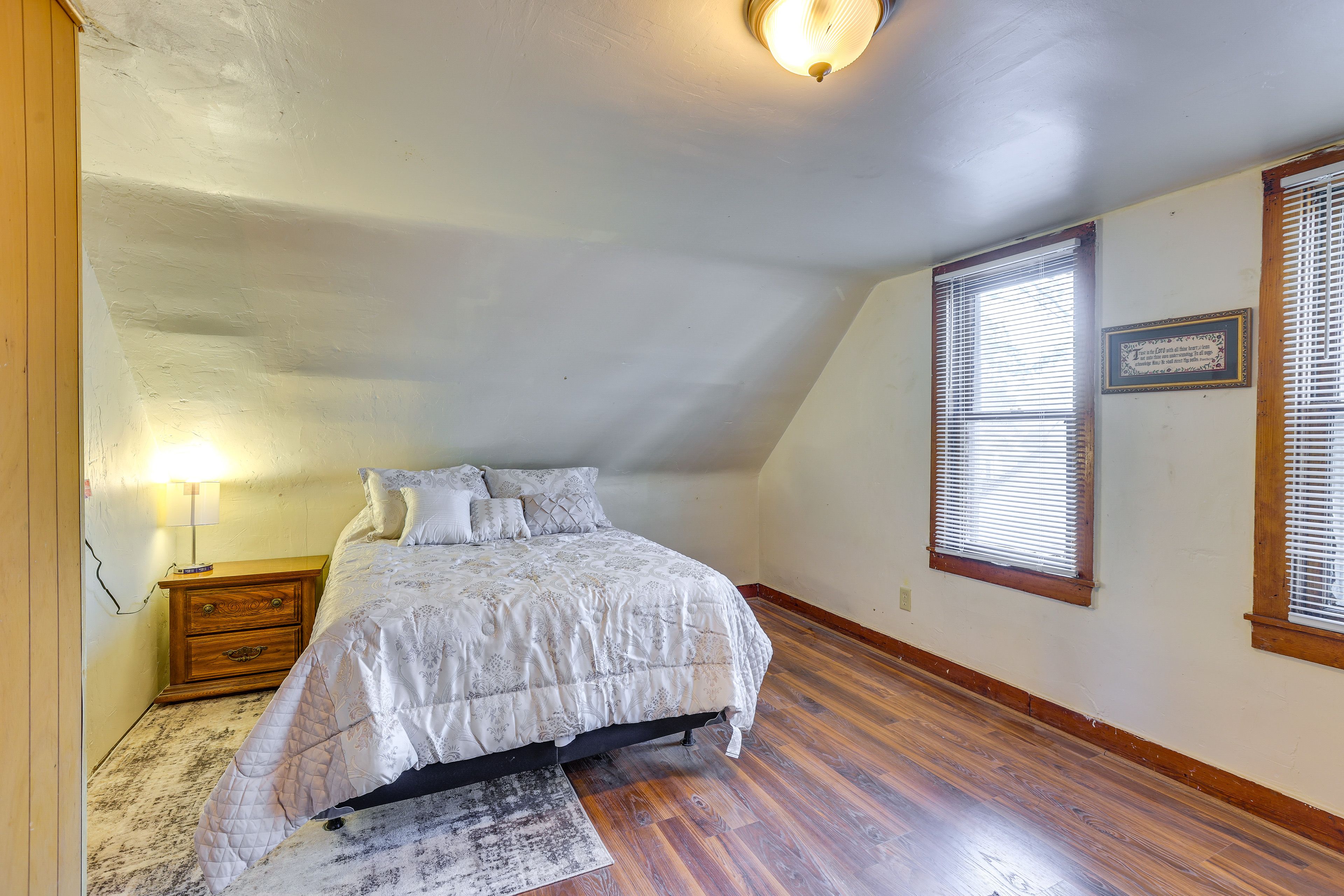 Bedroom 2 | Full Bed | 2nd Floor