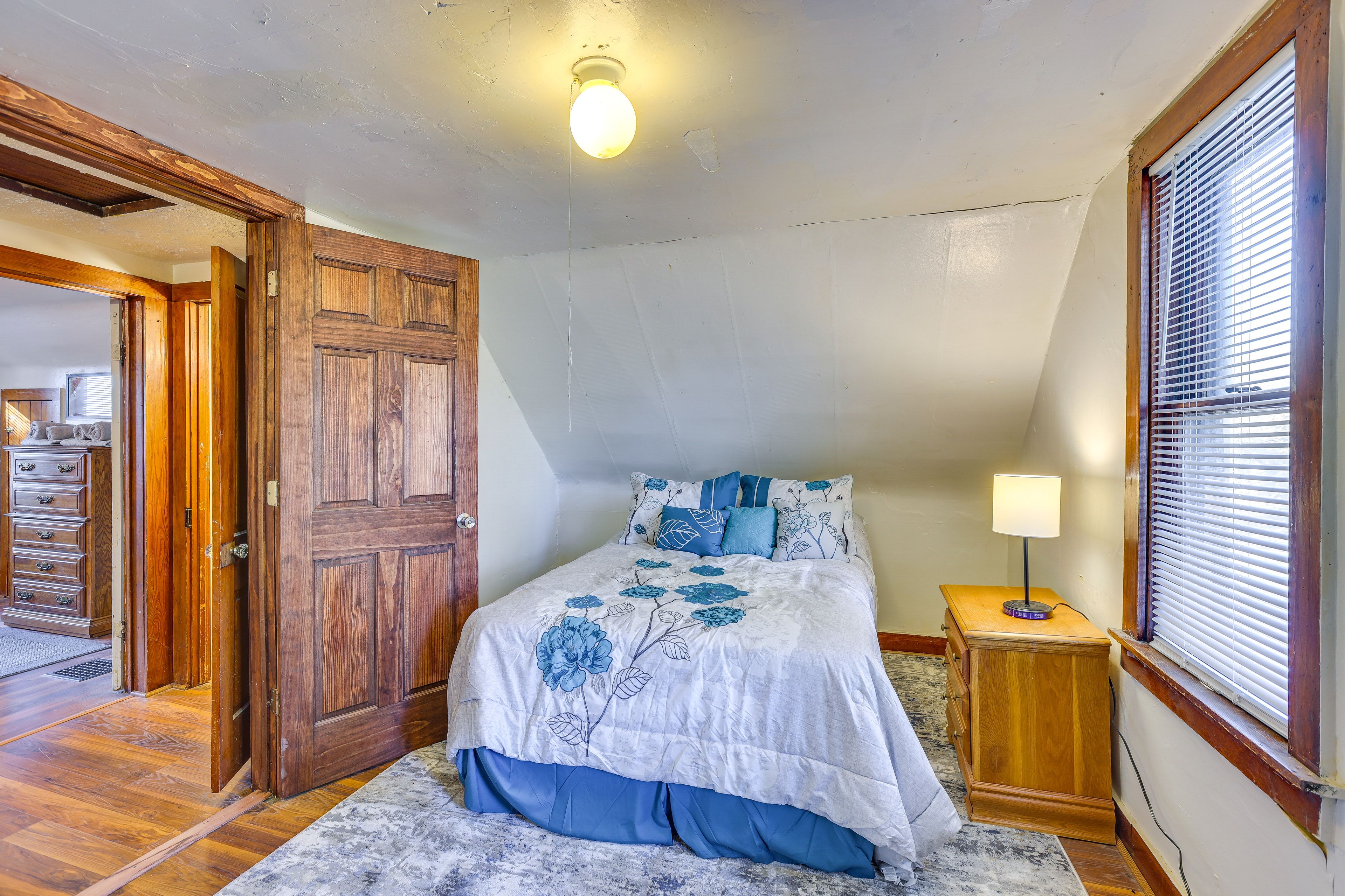 Bedroom 3 | Full Bed | 2nd Floor