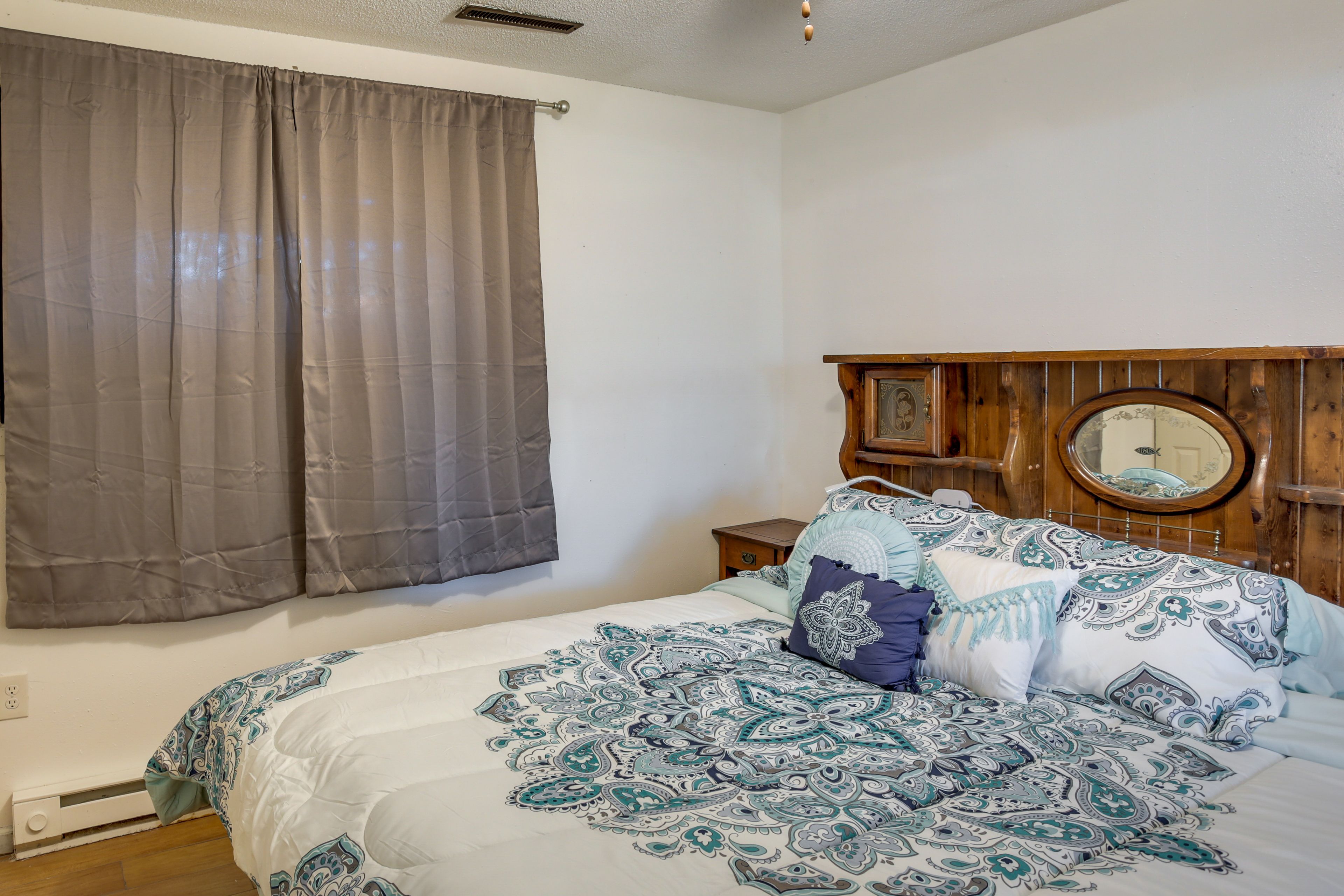 Bedroom 3 | King Bed
