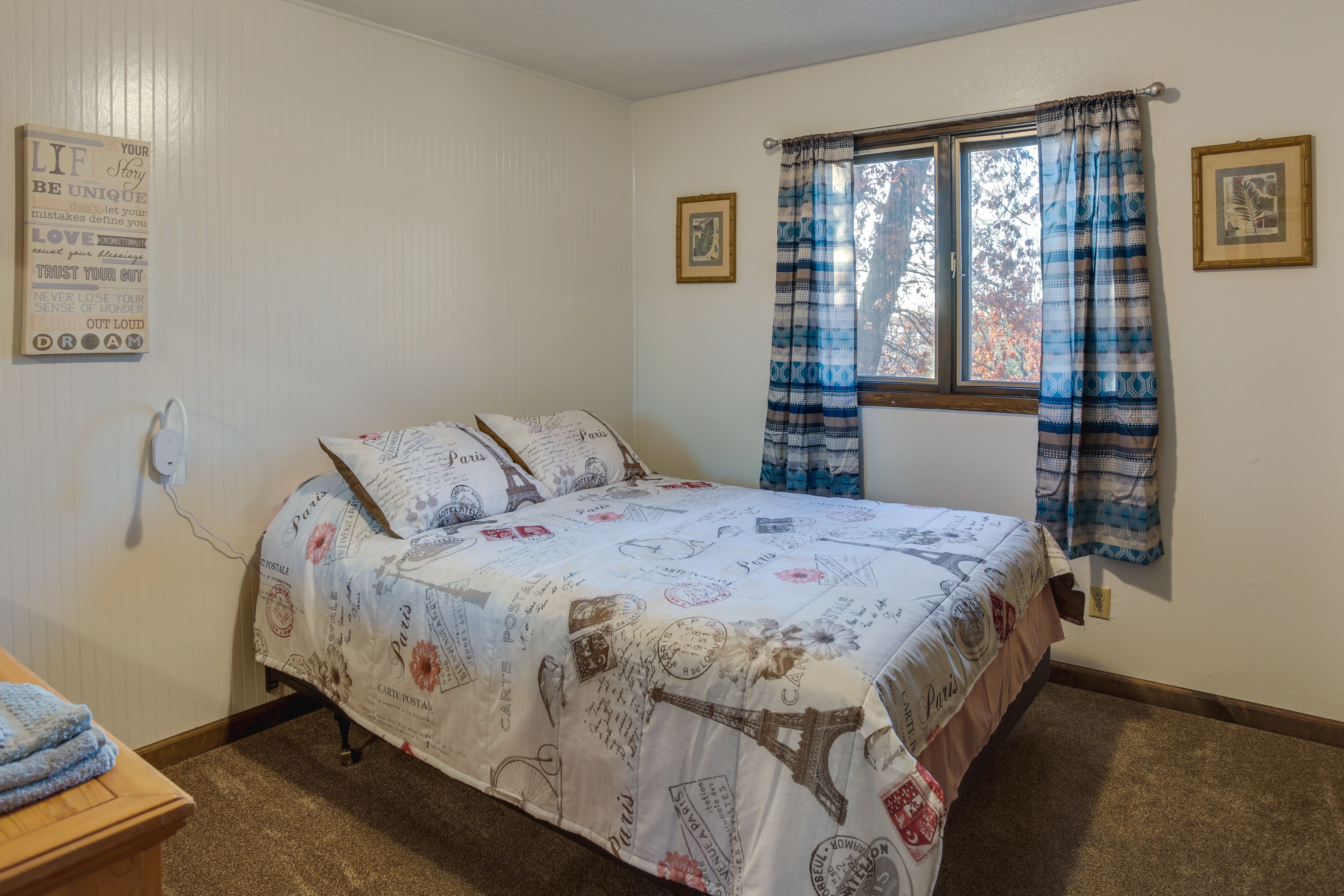 Bedroom 2 | Queen Bed