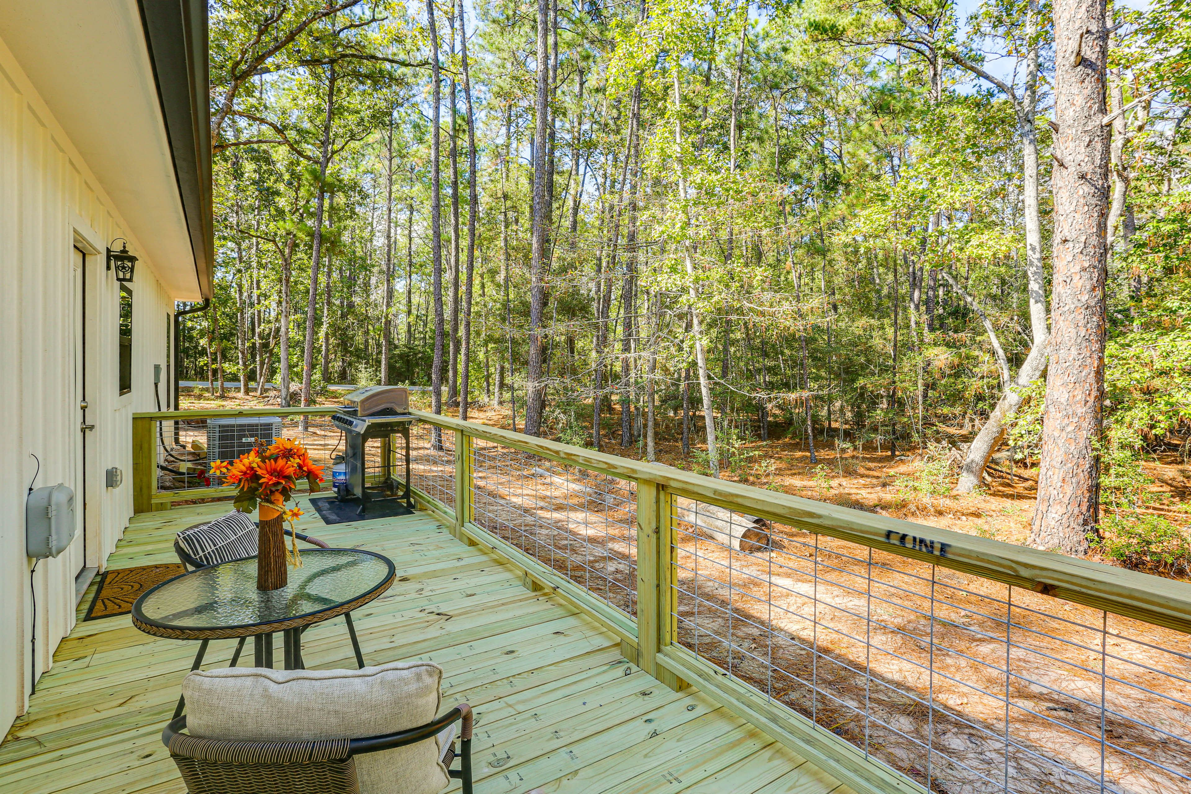 Deck | Outdoor Dining | Grill