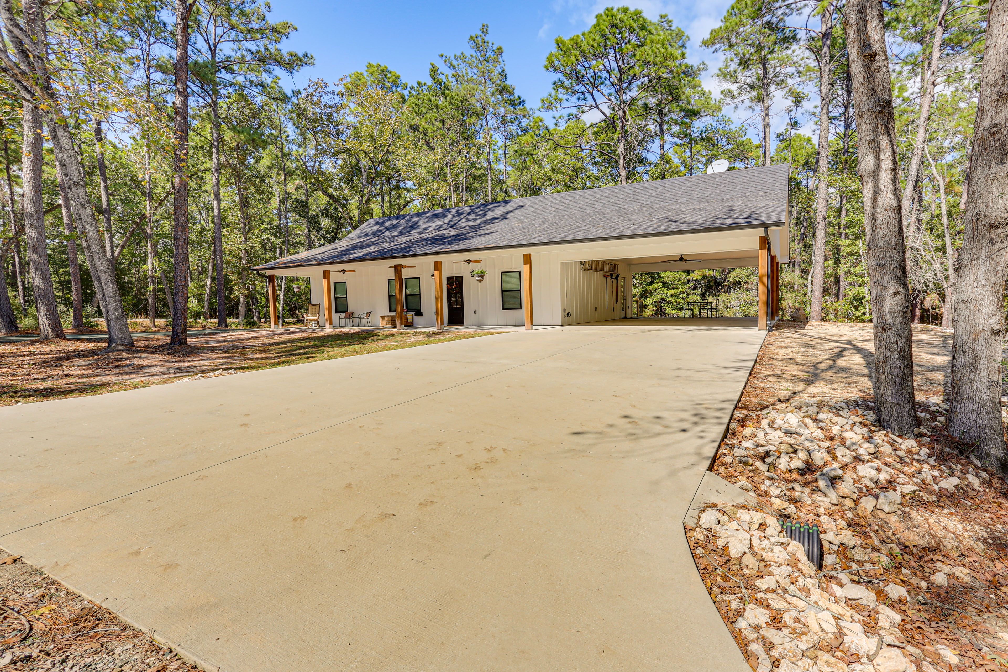 Parking | 2 Driveways (2 Vehicles + Up to 4 Trucks & Boats)