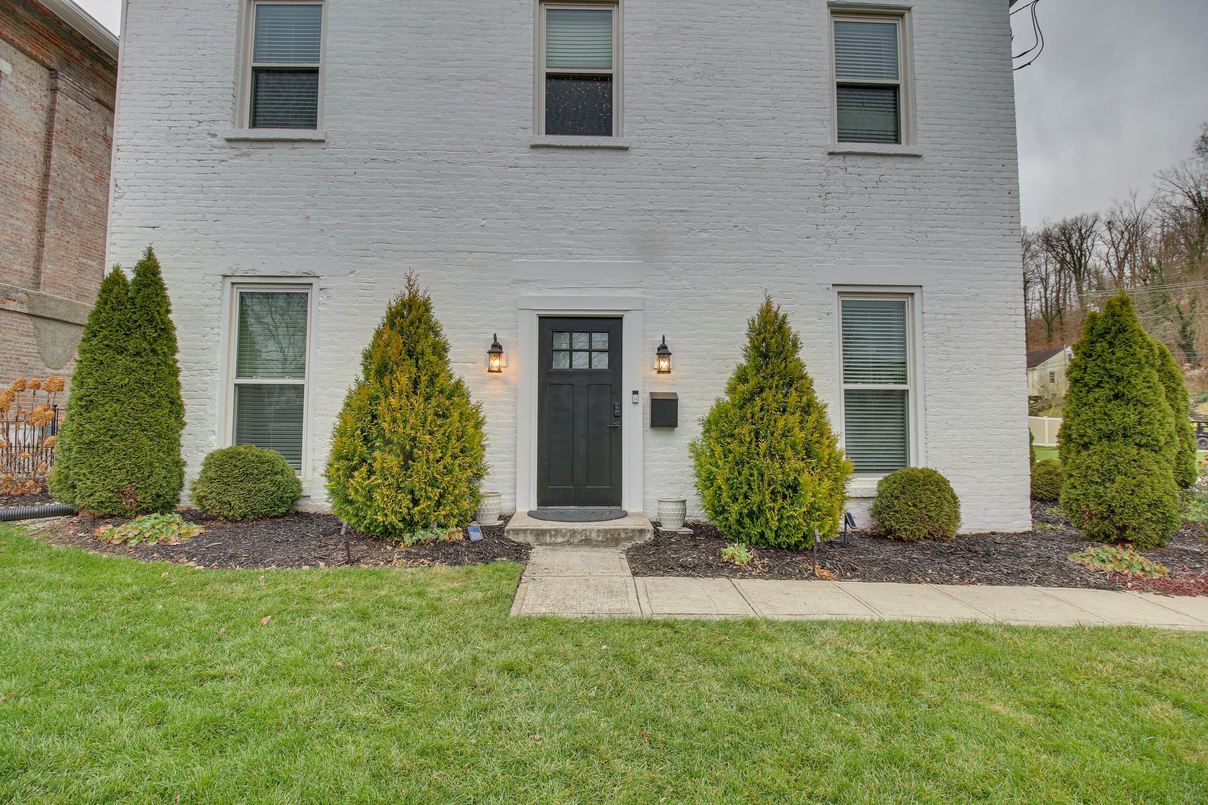 Parking | Driveway (1 Vehicle) | Free Street Parking (First-Come, First-Served)