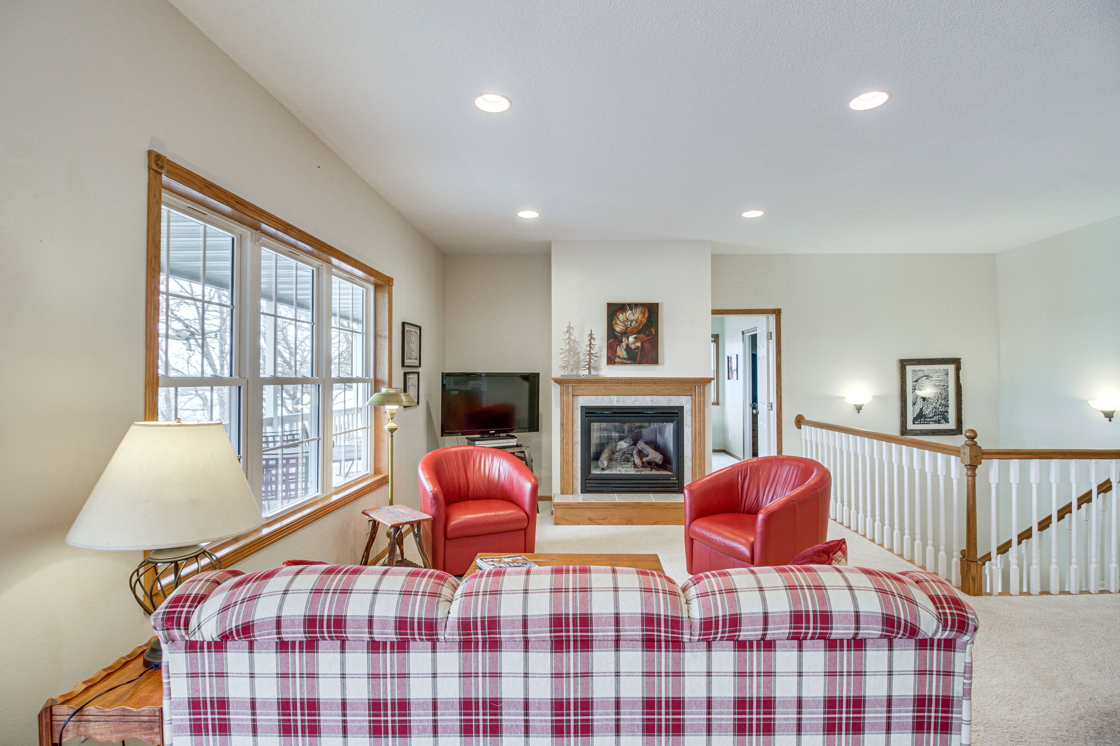 Living Room | Upper Level | Free WiFi | Central A/C & Heat | Smart TV