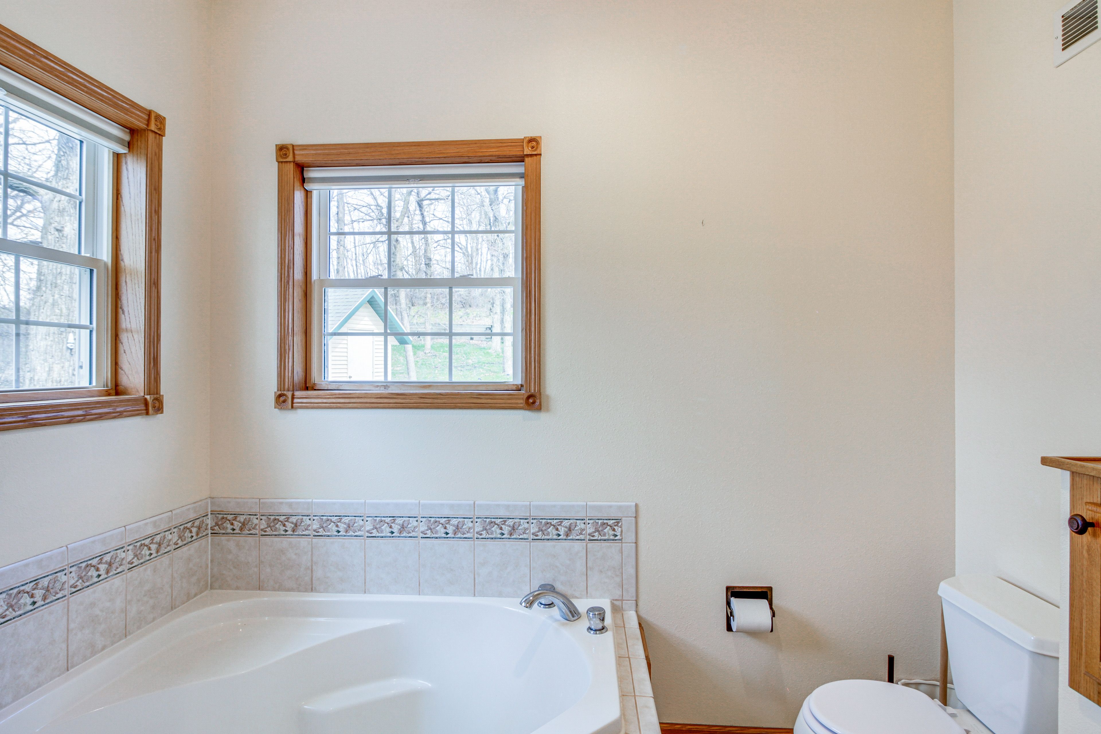 En-Suite Bathroom | Upper Level