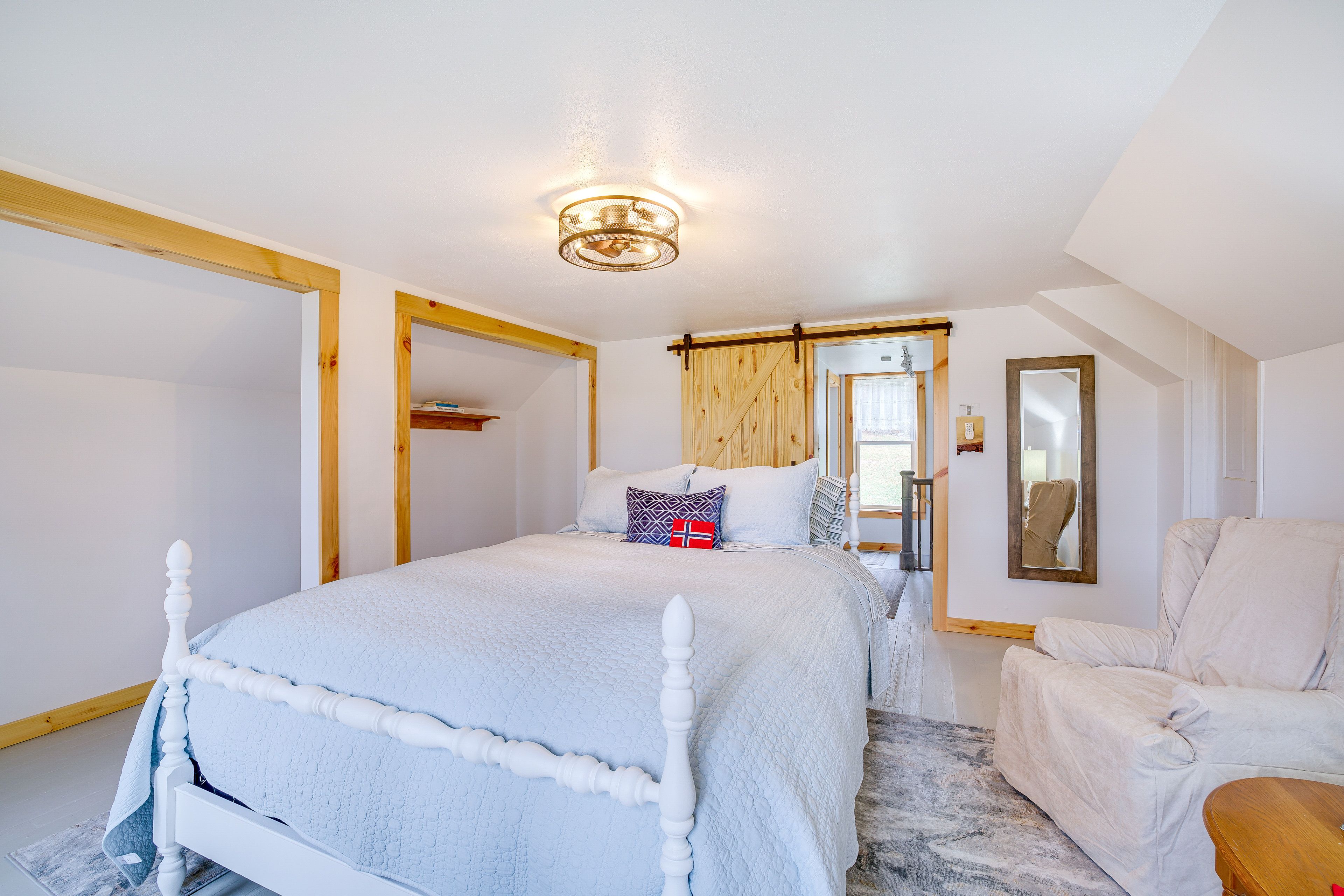 Bedroom 2 | Full Bed | 2nd Floor