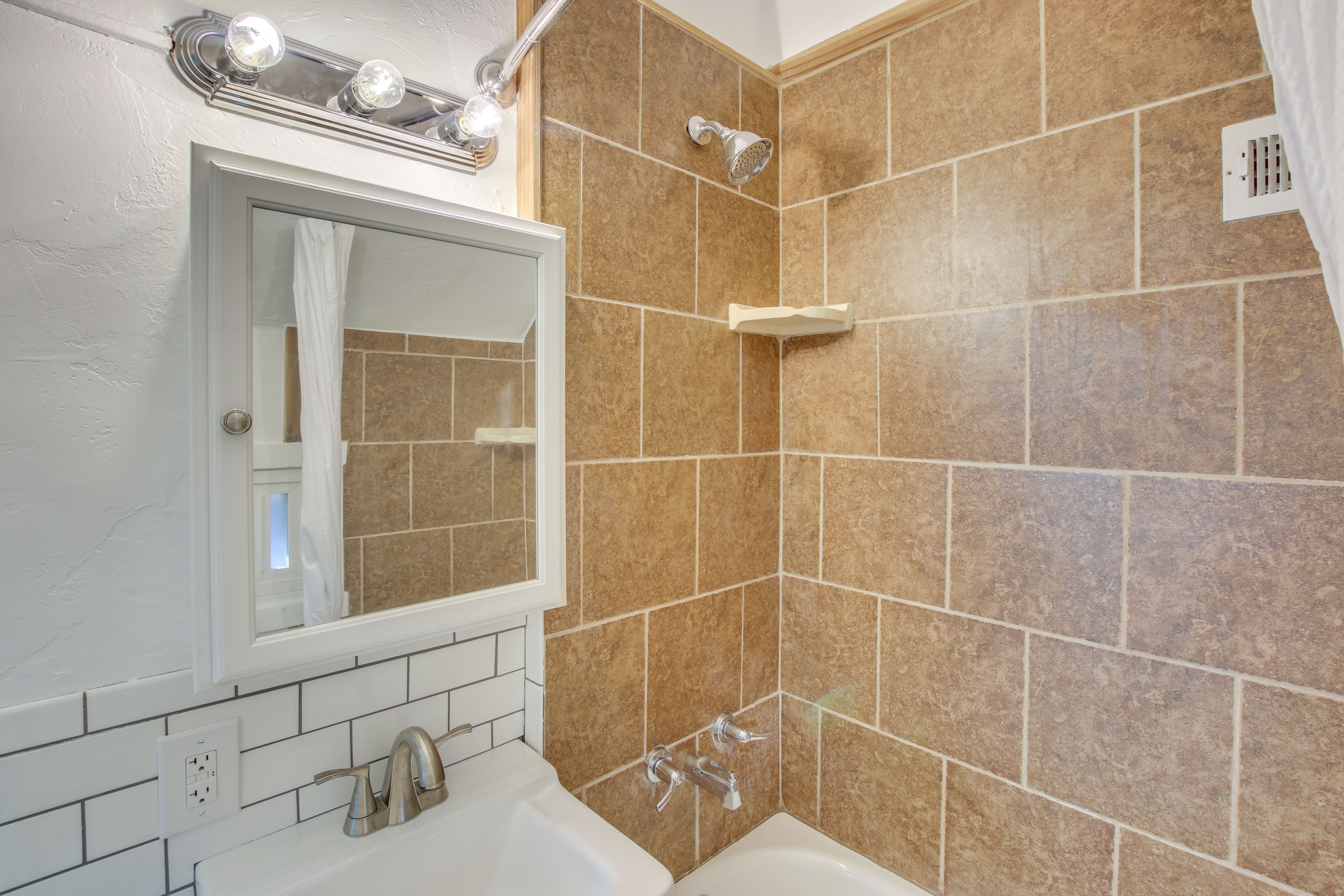 Full Bathroom | Towels