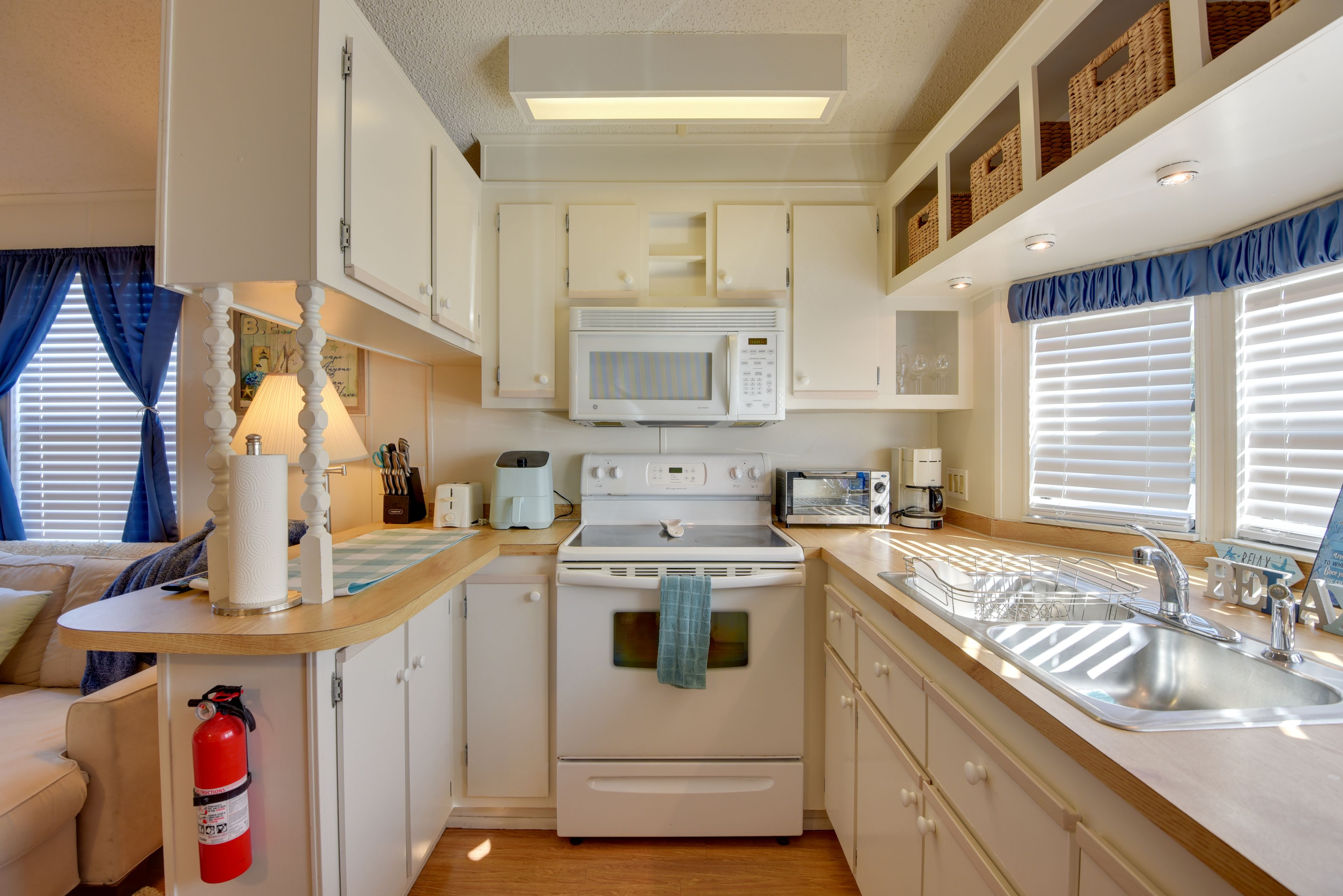 Kitchen | Air Fryer | Drip Coffee Maker | Toaster Oven