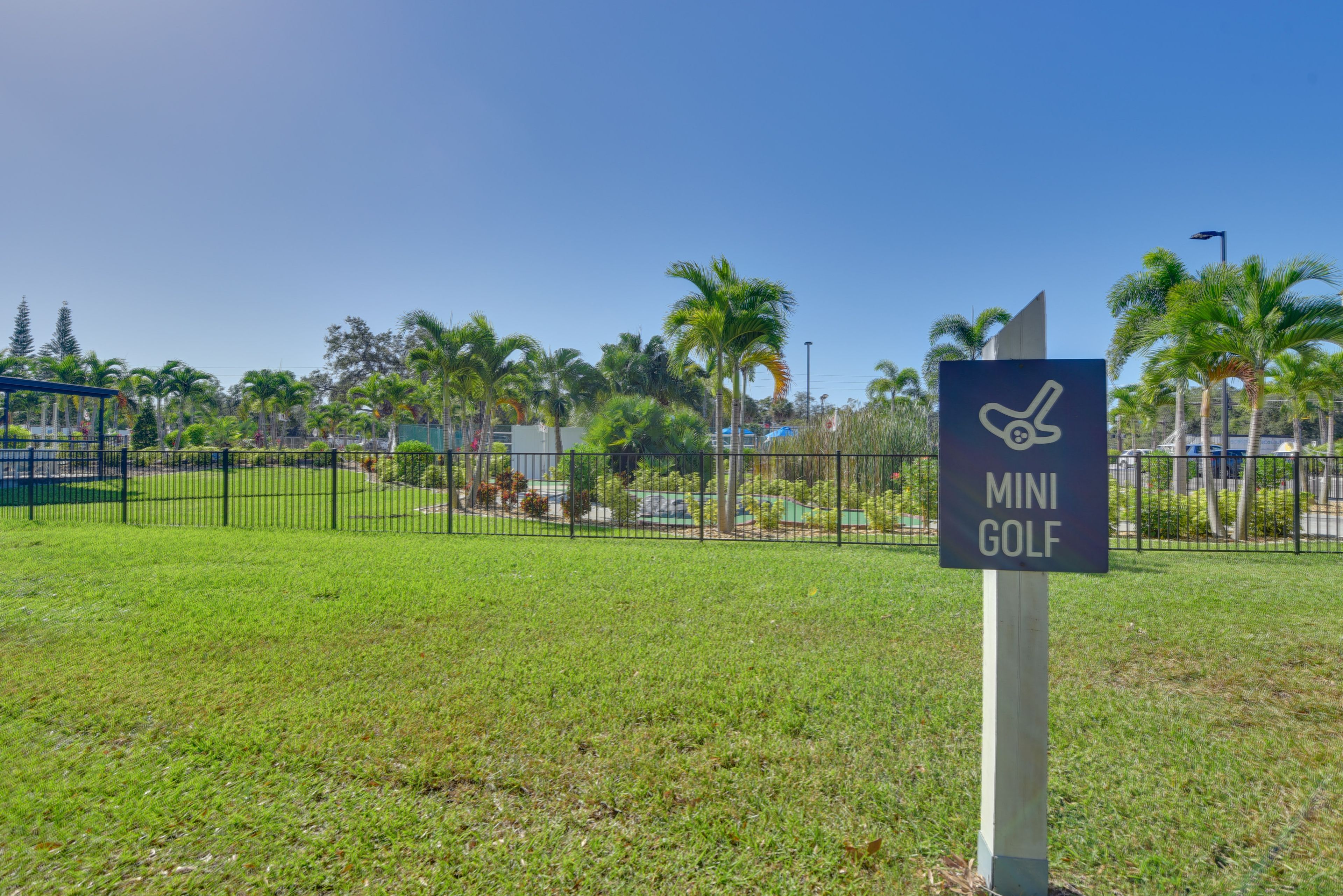 Community Mini Golf