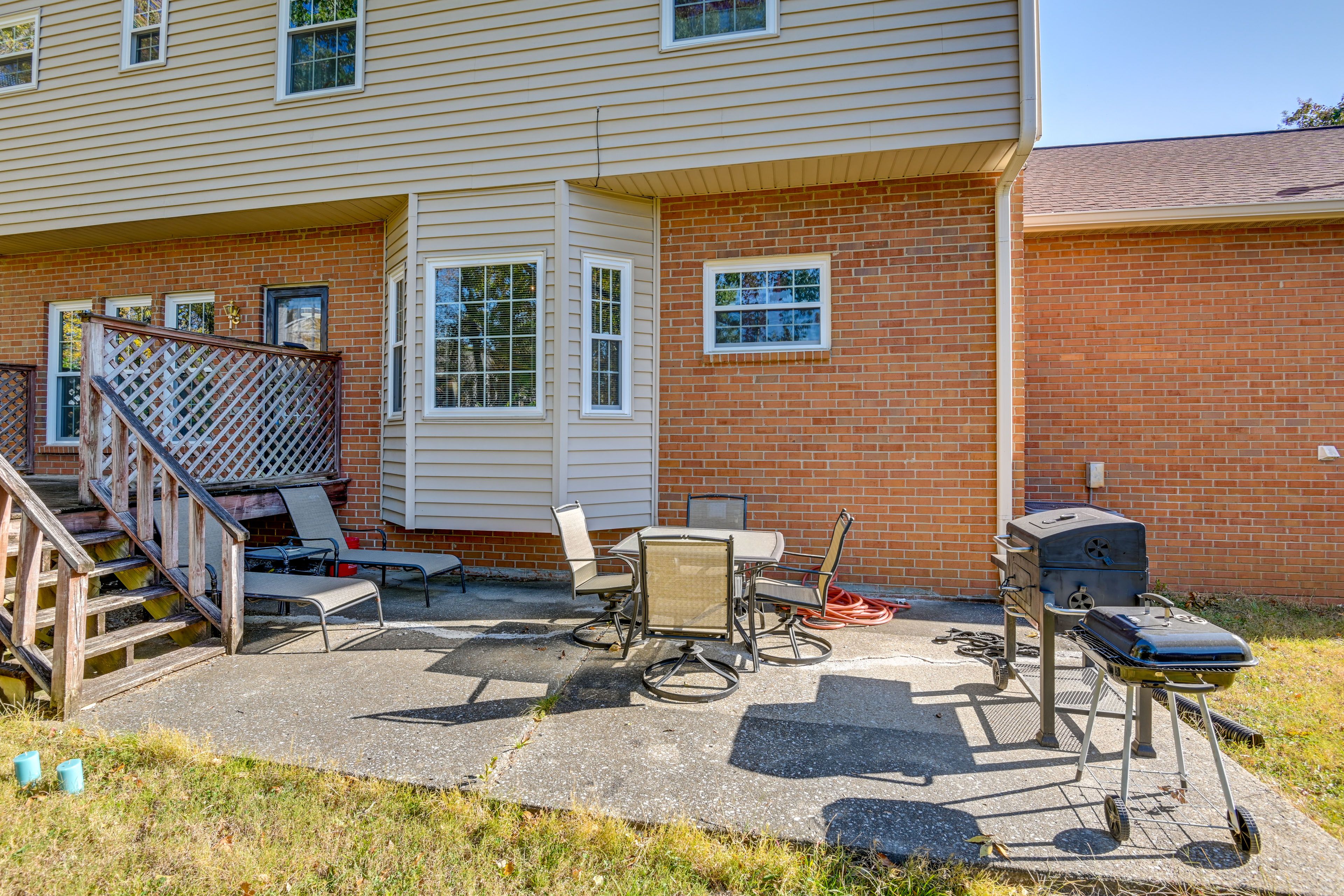 Private Patio | Charcoal Grill | Outdoor Dining Area