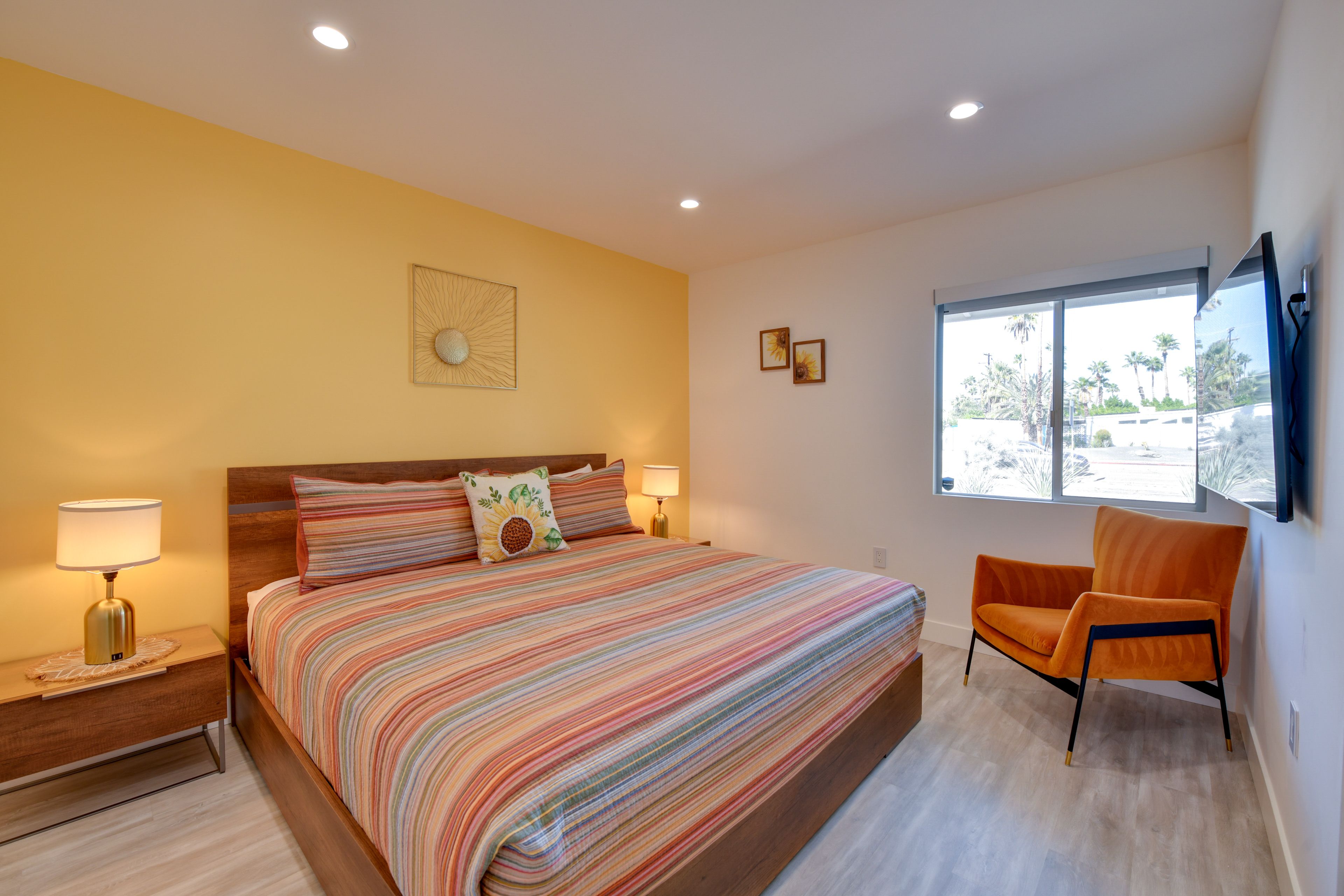 Bedroom 2 | King Bed | Smart TV