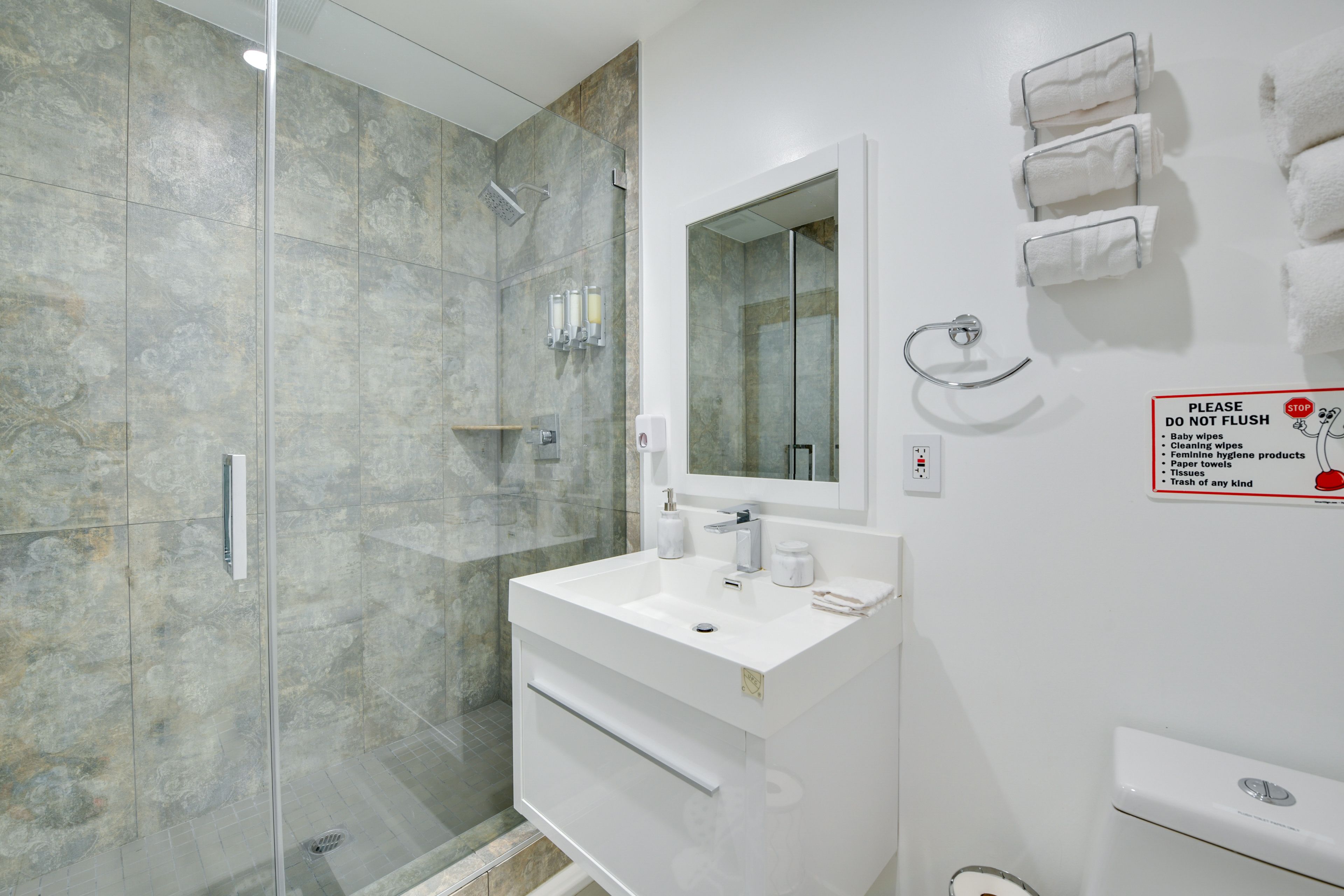 Full Bathroom