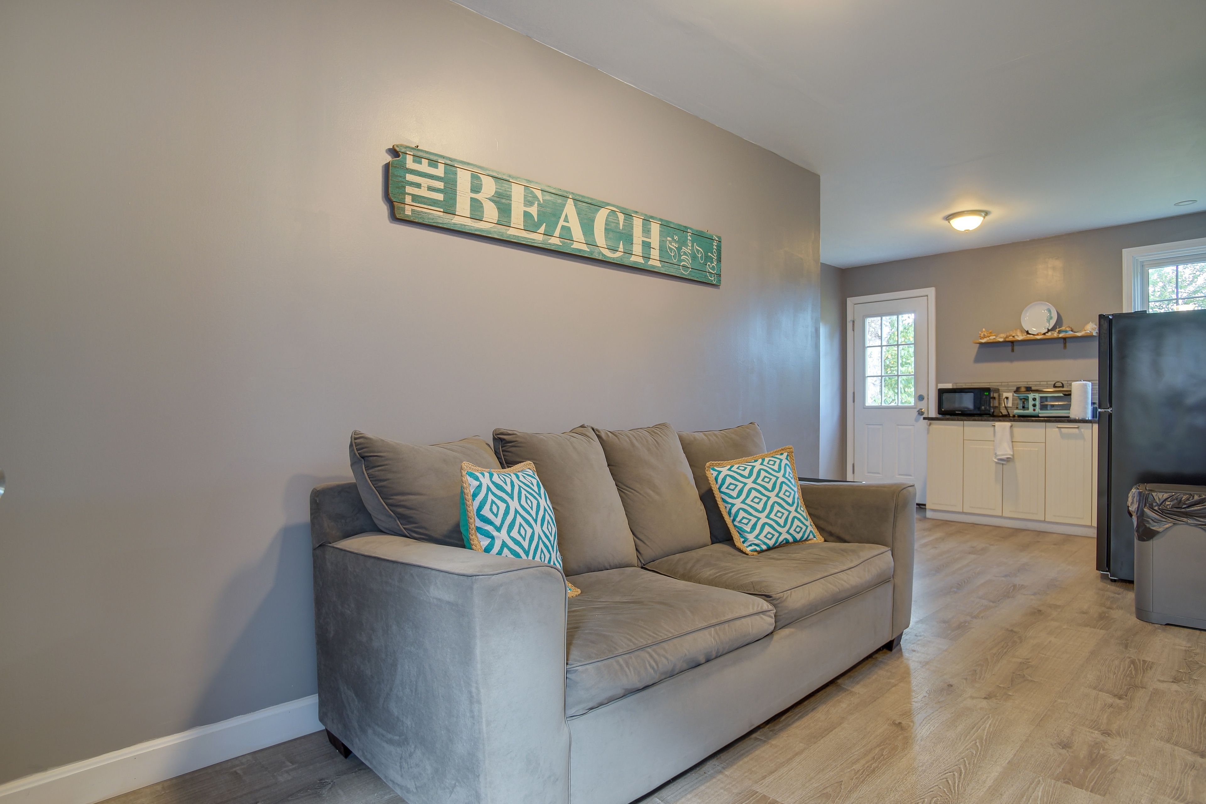 Living Room | King Sleeper Sofa