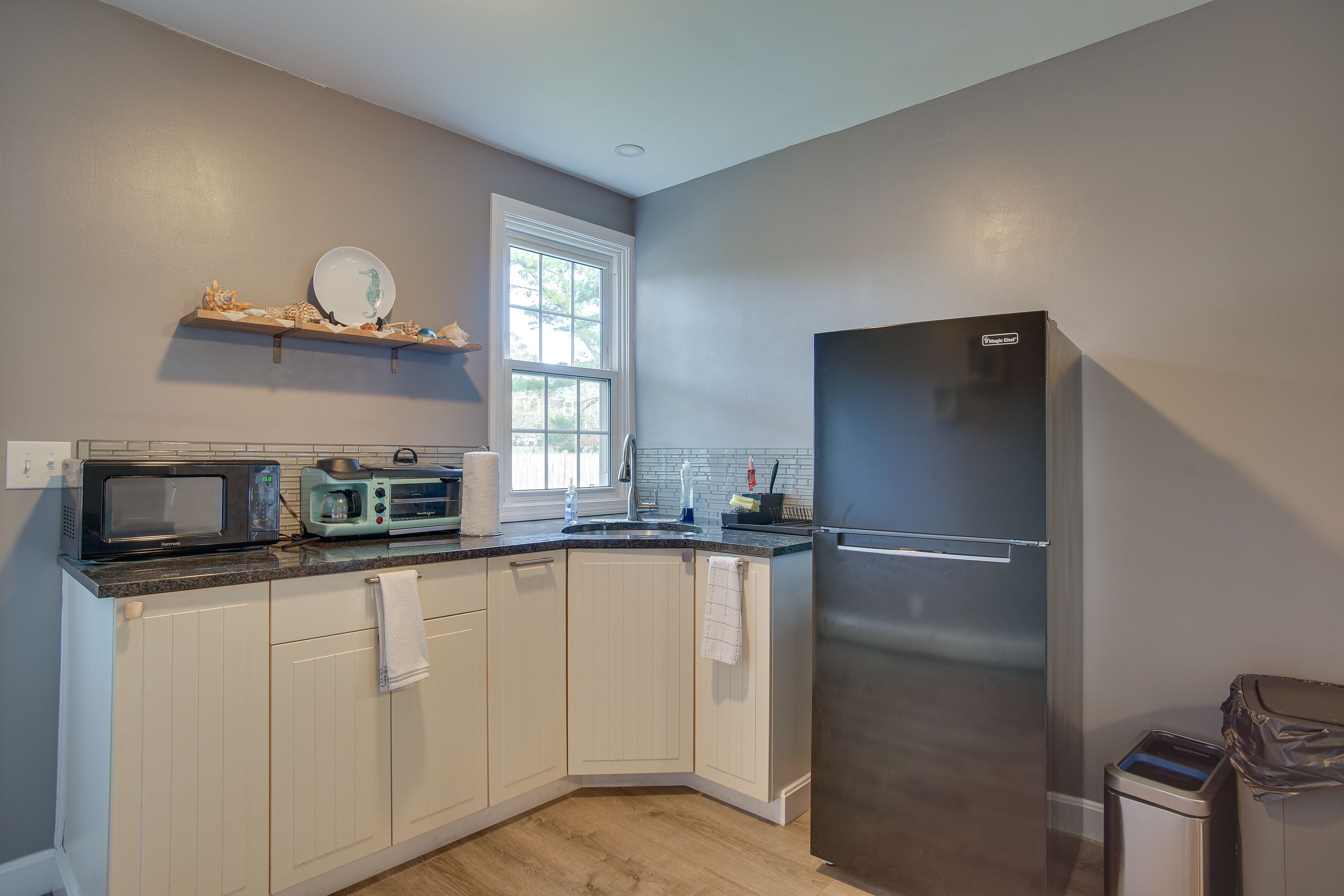 Kitchenette | Keyless Entry