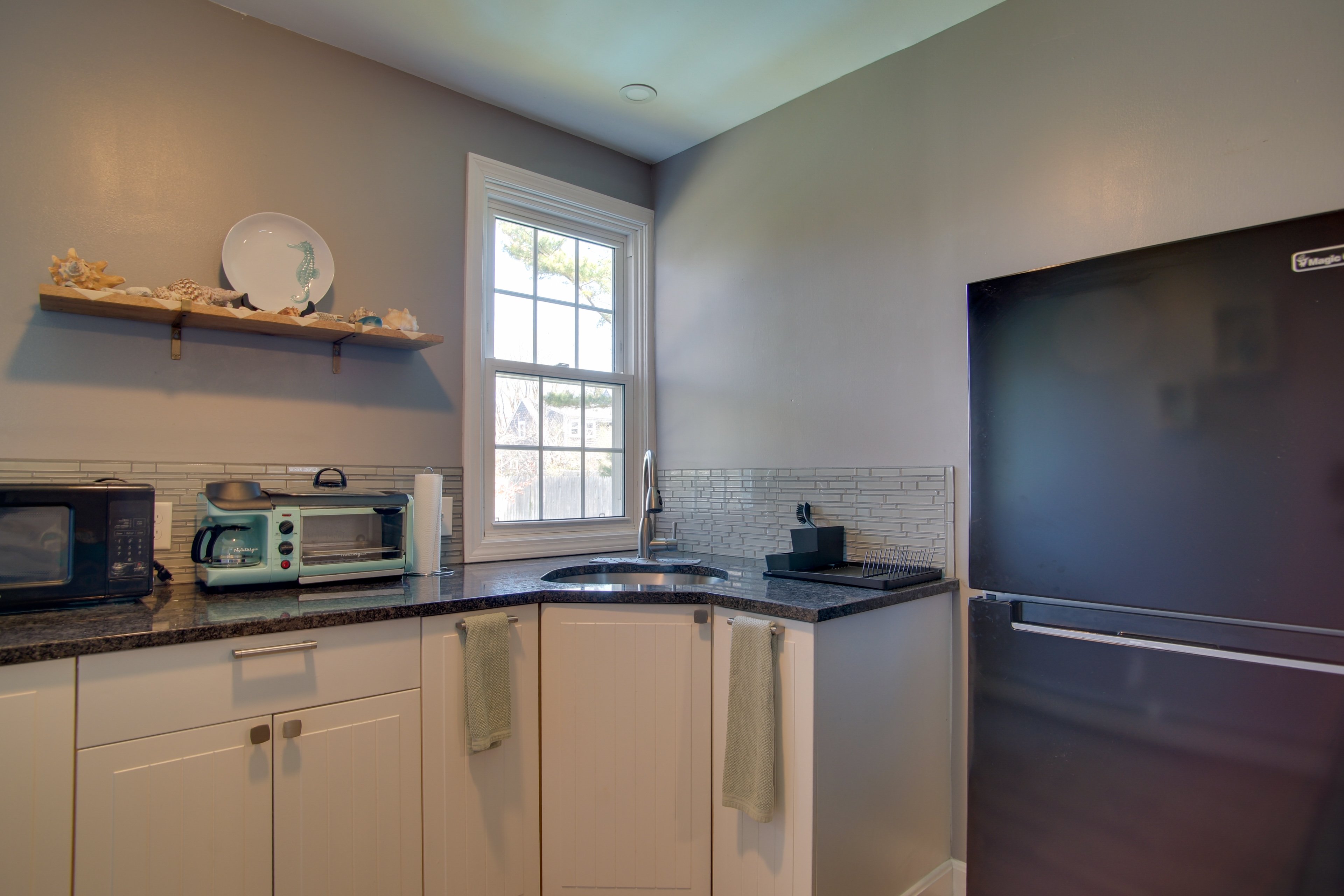 Kitchenette | Keyless Entry