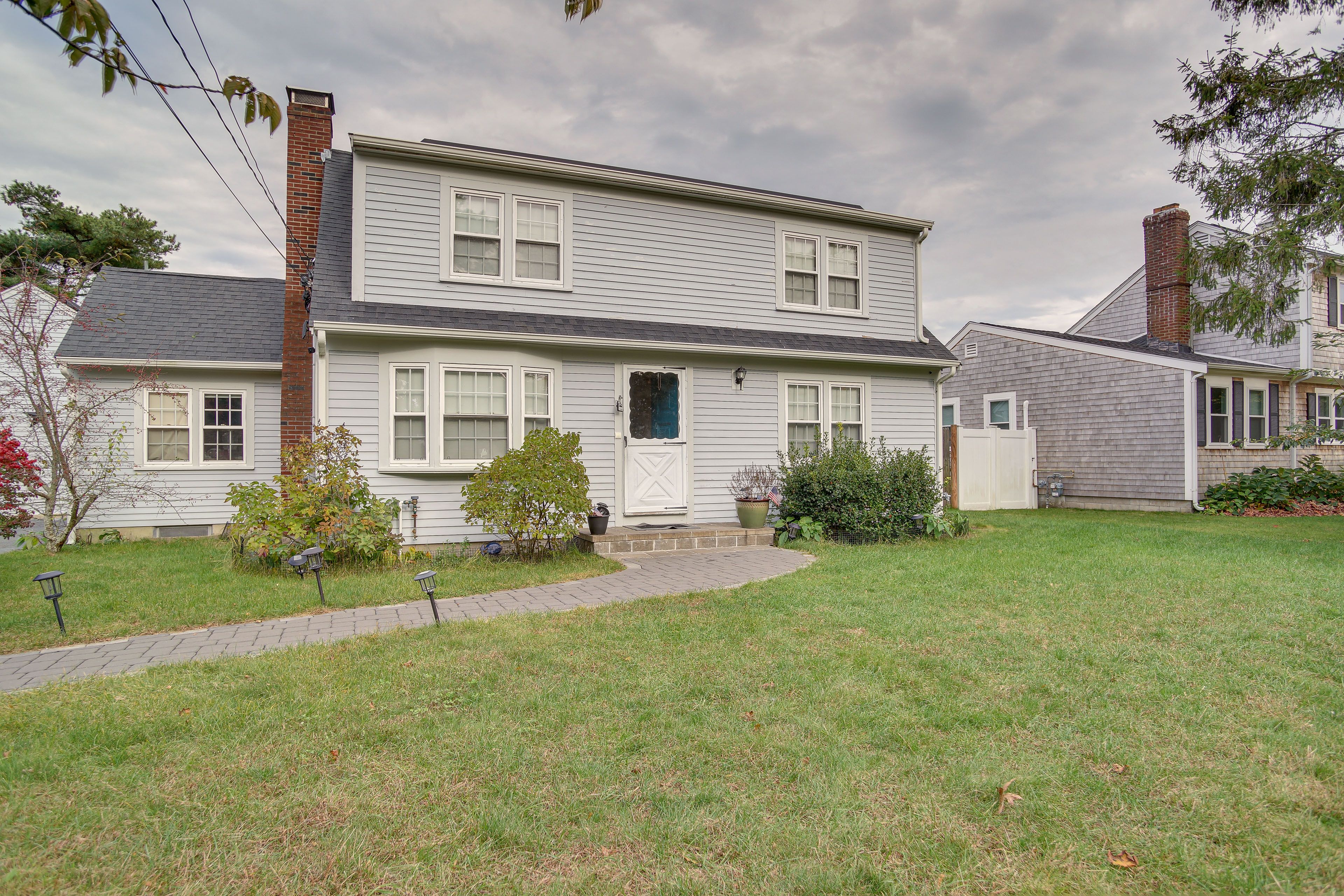 Exterior | Shared Driveway (1 Vehicle) | 6 Exterior Security Cameras