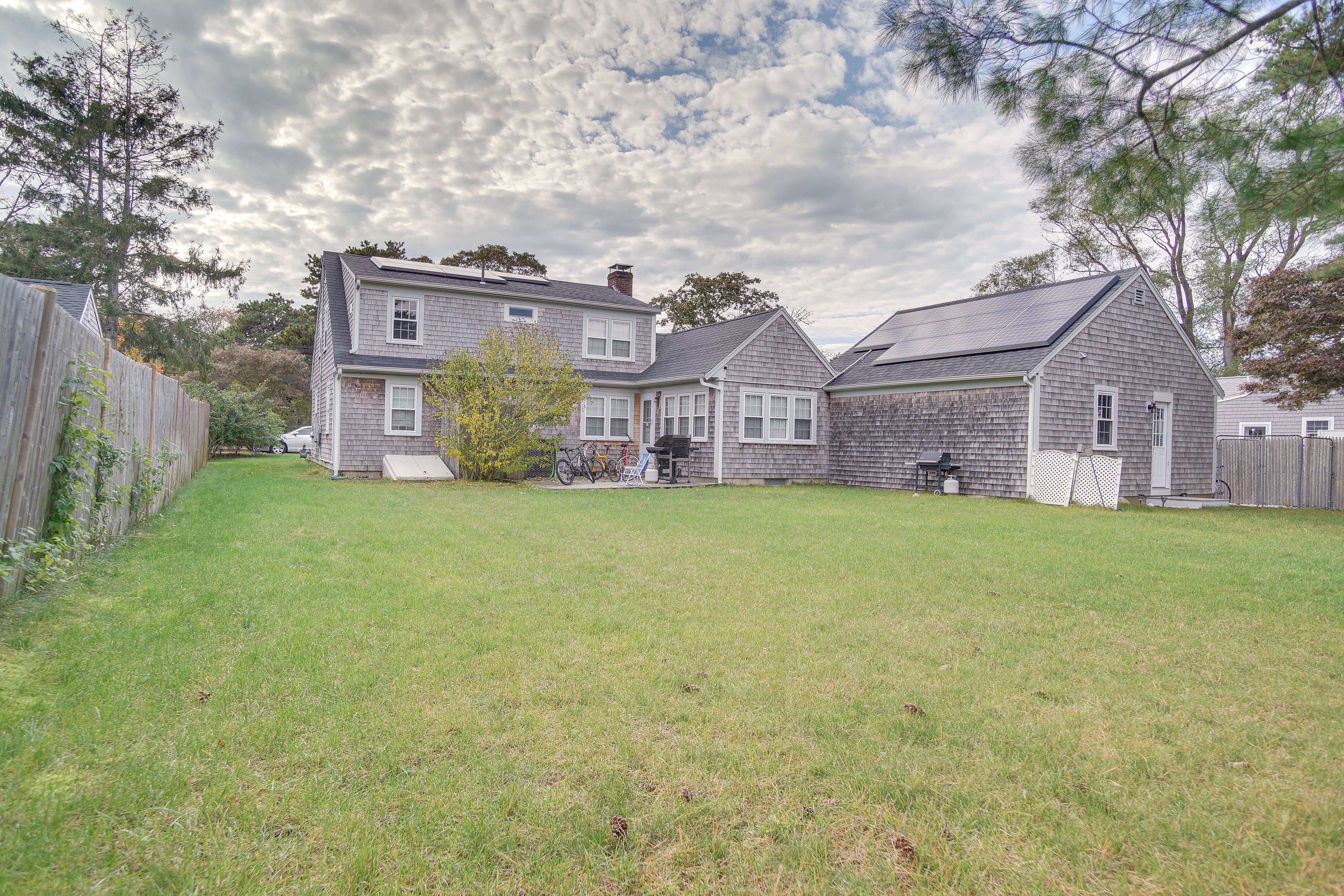 Yarmouth Vacation Rental | 1BR | 1BA | 625 Sq Ft | Stairs Required