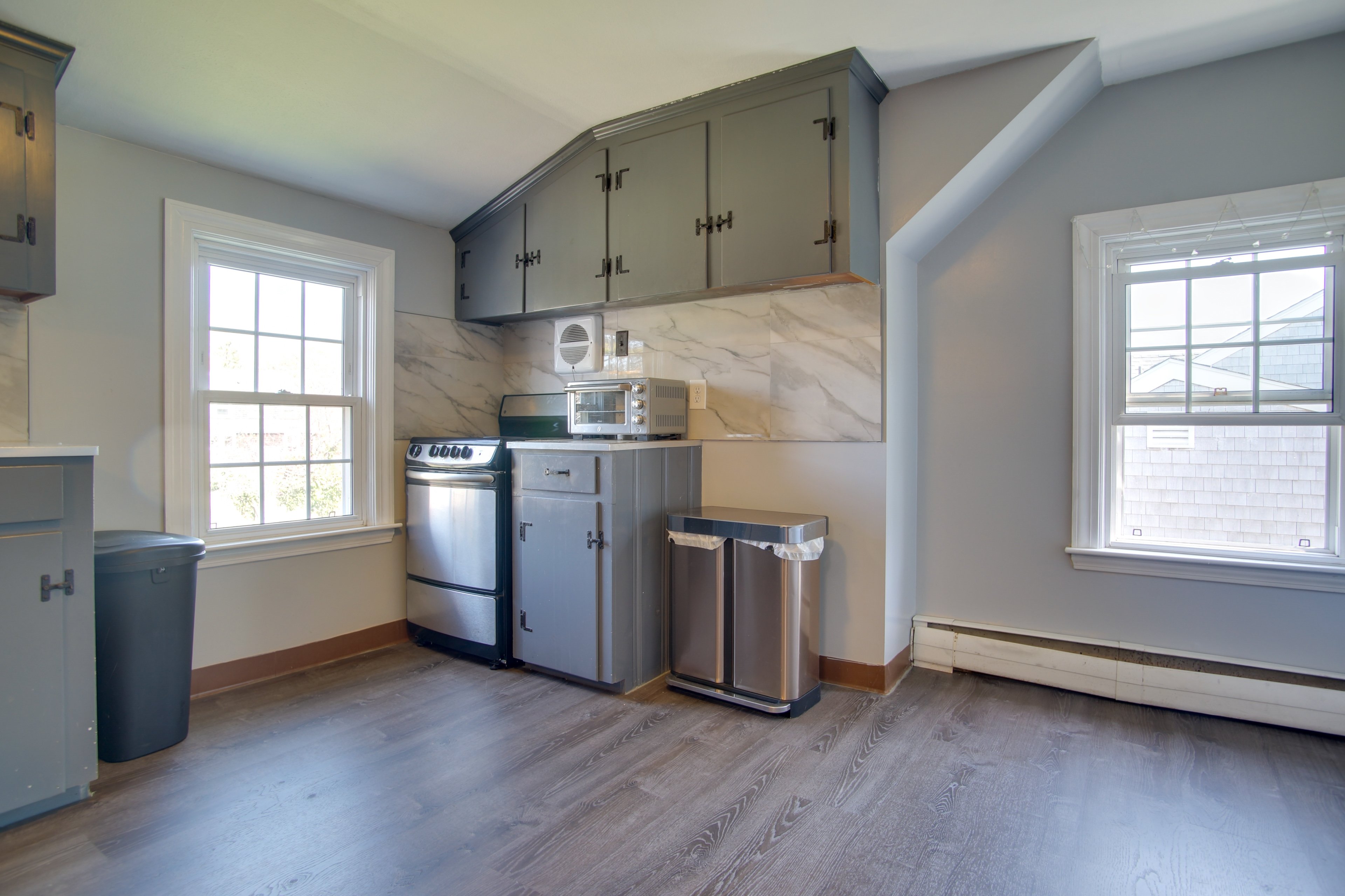 Well-Equipped Kitchen | Keyless Entry