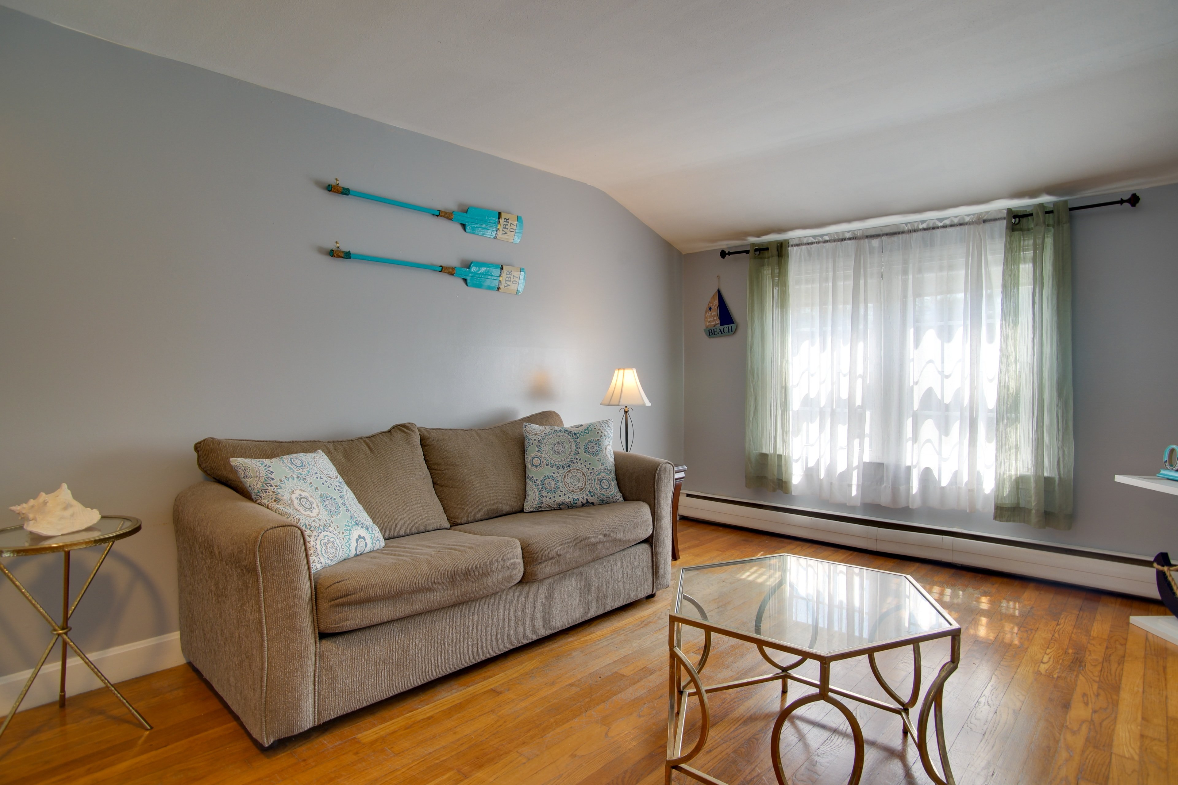 Living Room | King Sleeper Sofa
