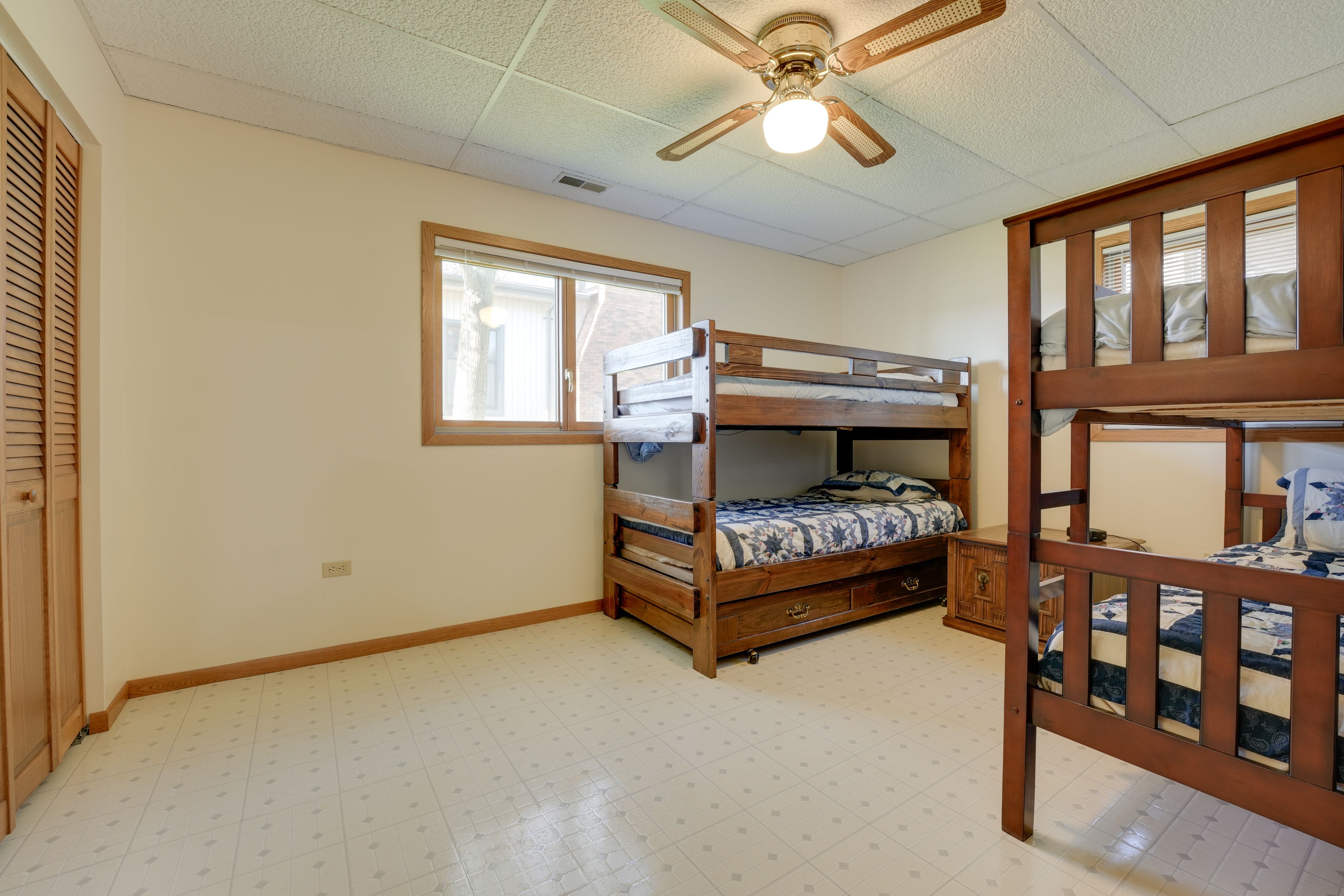 Bedroom 5 | 2 Twin Bunk Beds w/ 1 Twin Trundle