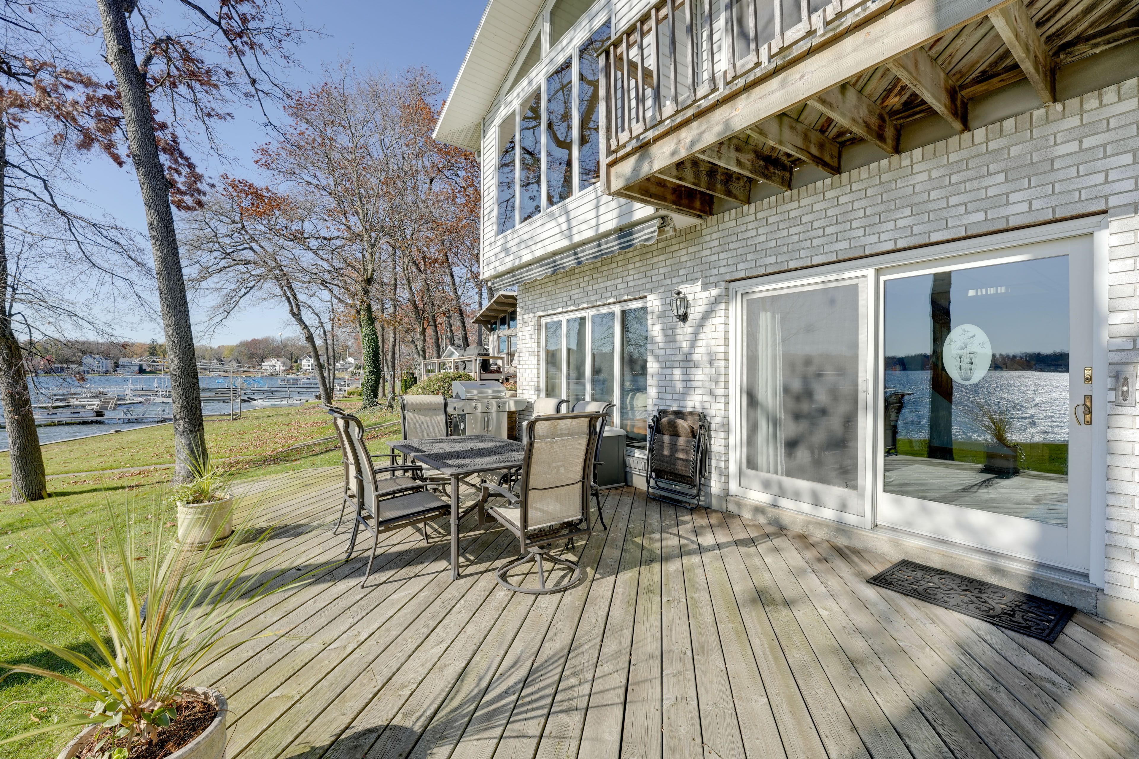 Private Deck | Gas Grill | Outdoor Dining Area