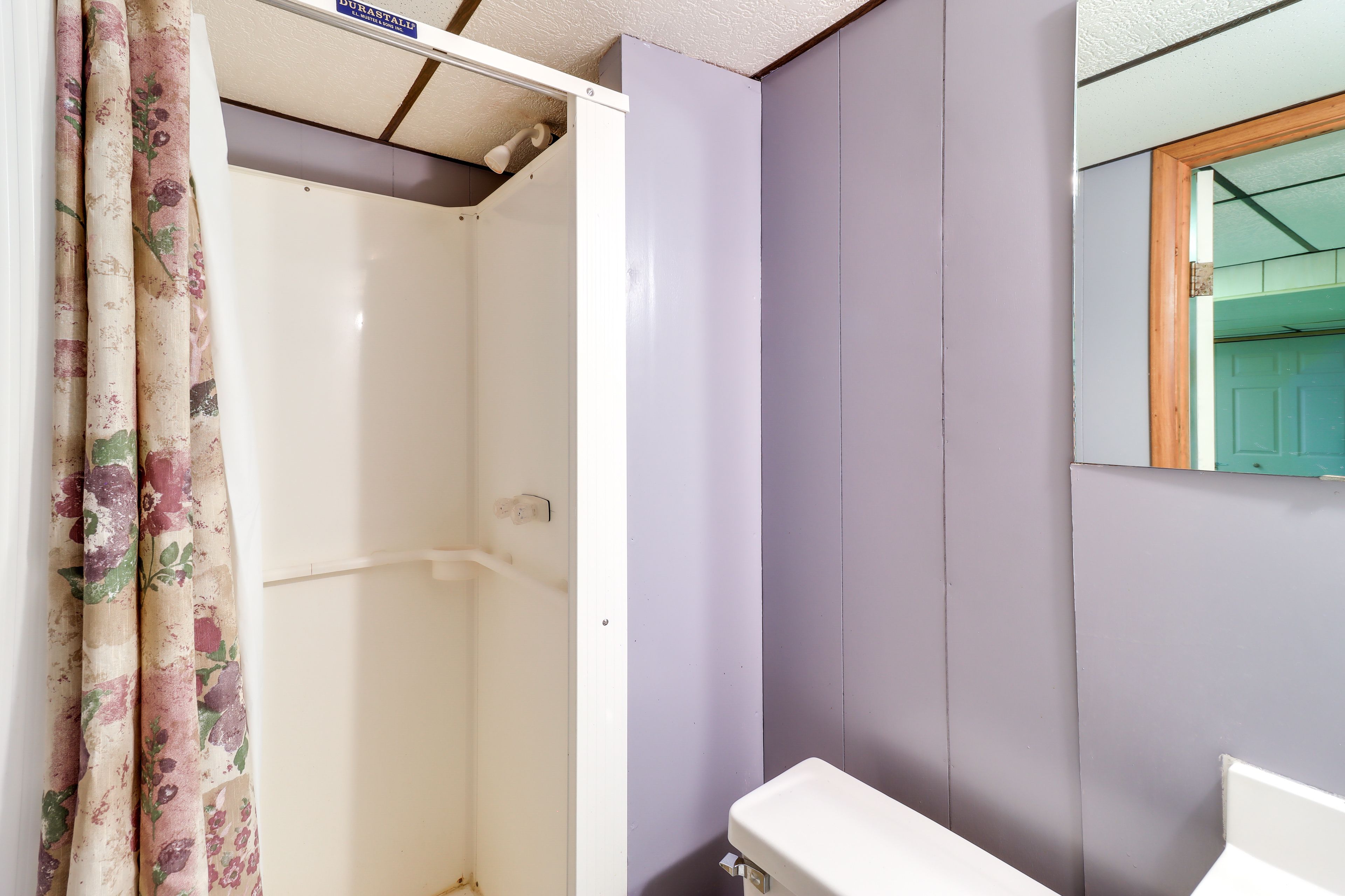 Full Bathroom | Complimentary Toiletries | Basement