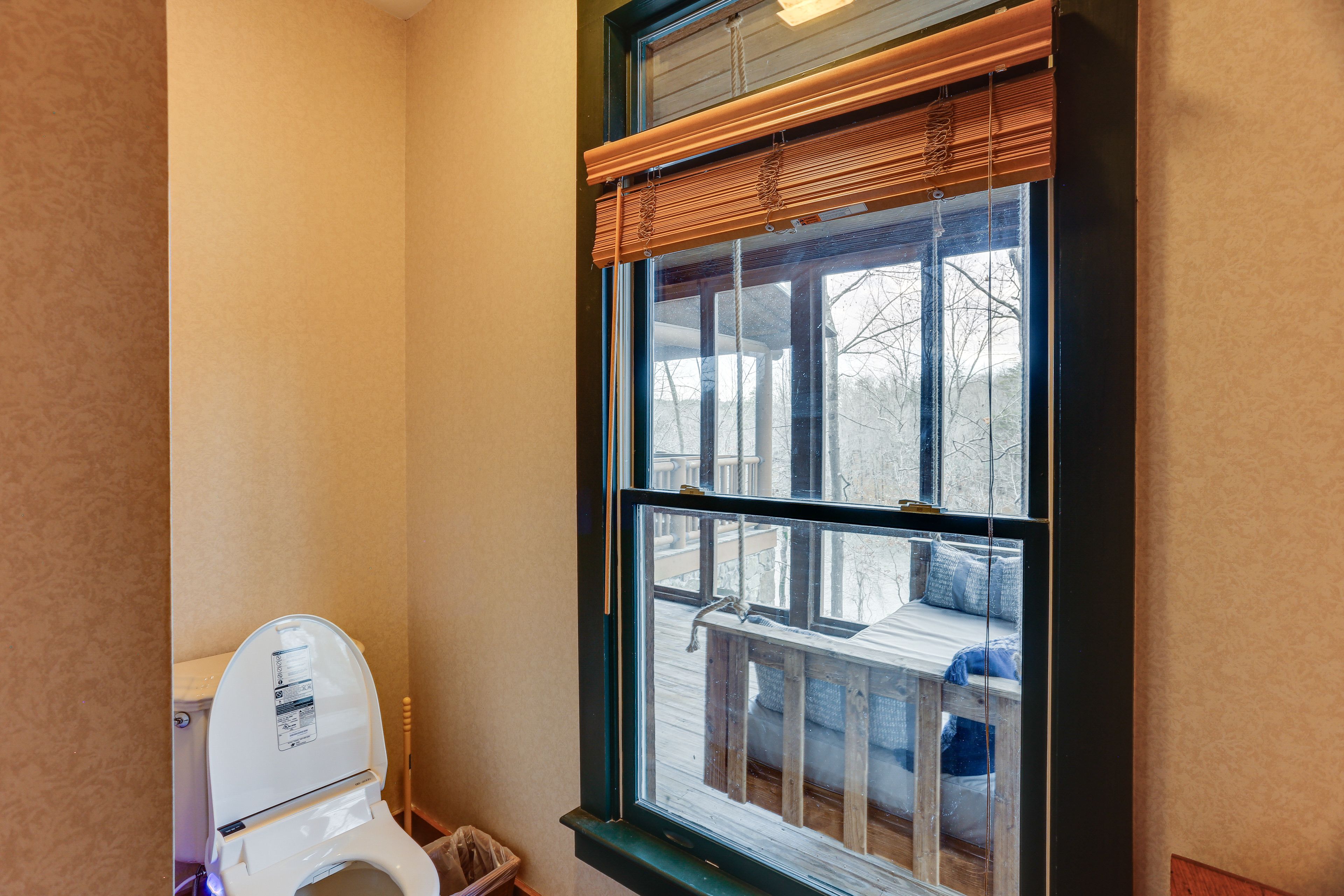 Half Bathroom | 1st Floor