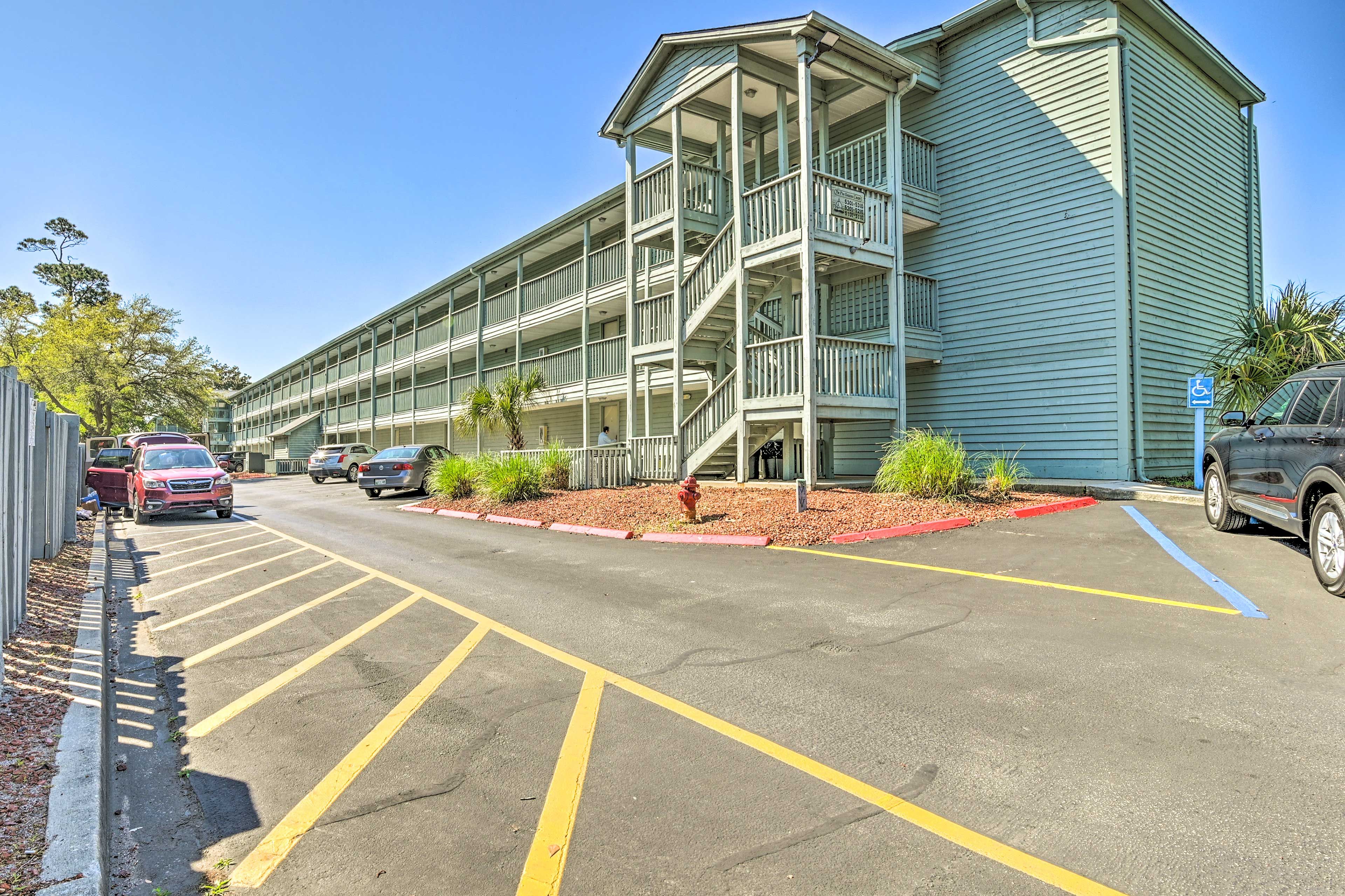 Exterior | Parking | Community Parking Lot (1 Vehicle) | Overflow Parking