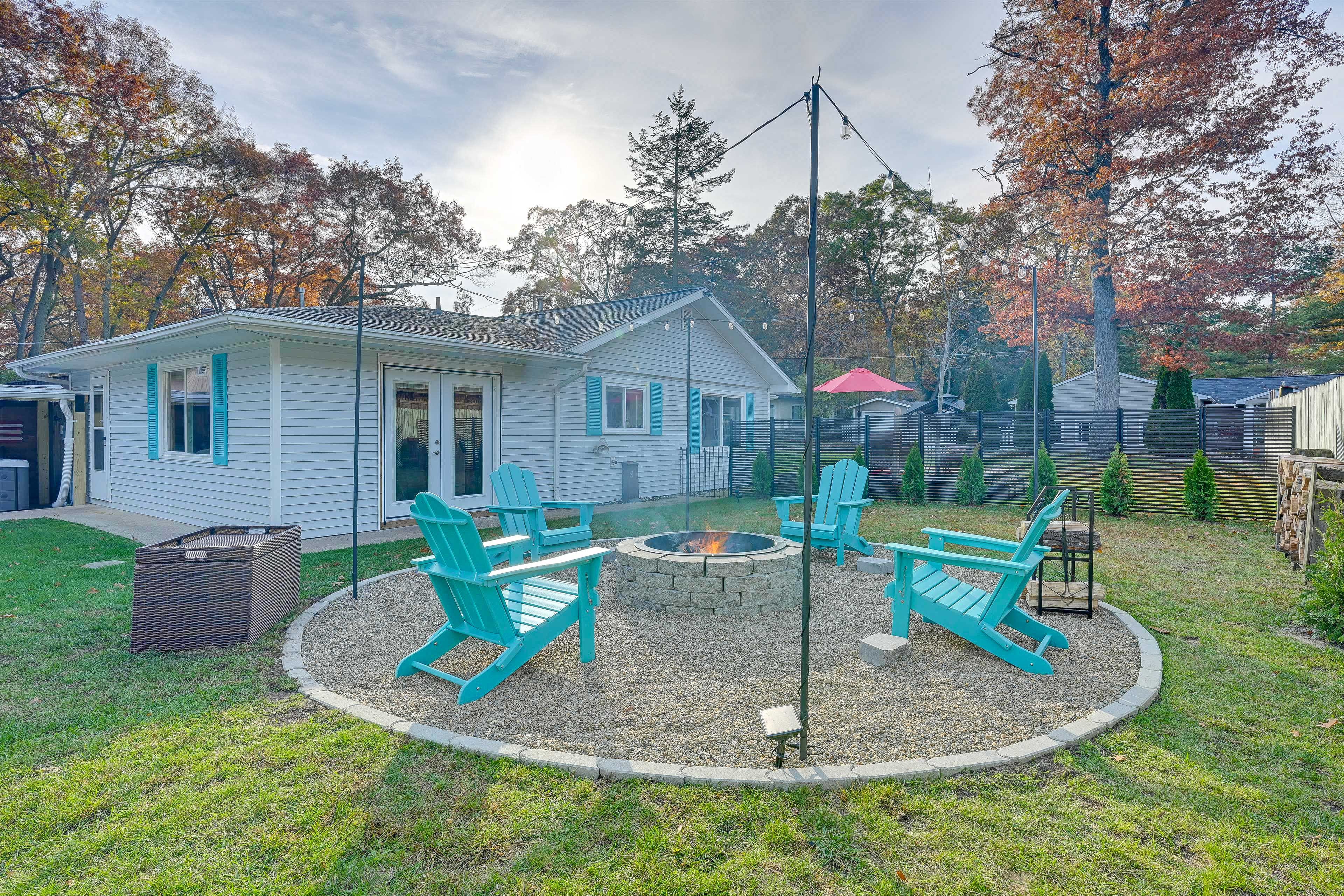 Property Exterior | Backyard | Wood-Burning Fire Pit