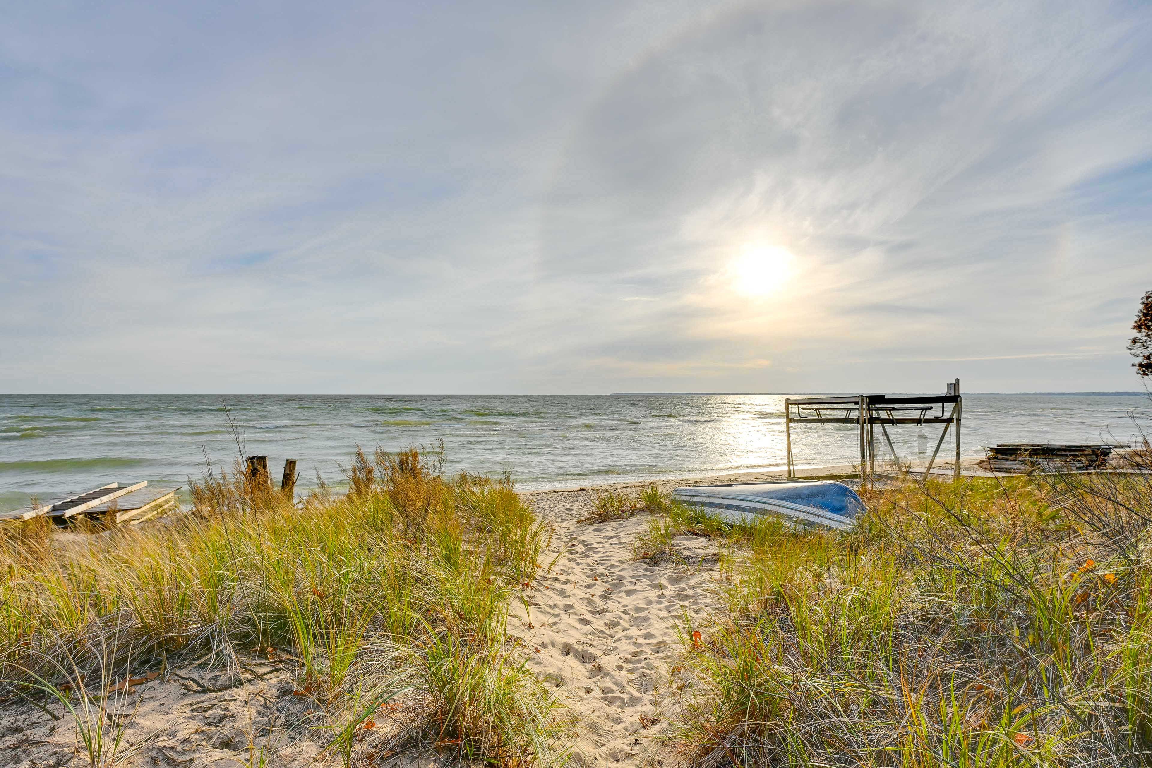 Au Gres Vacation Rental | 3BR | 2.5BA | Step-Free Entry | 1,400 Sq Ft