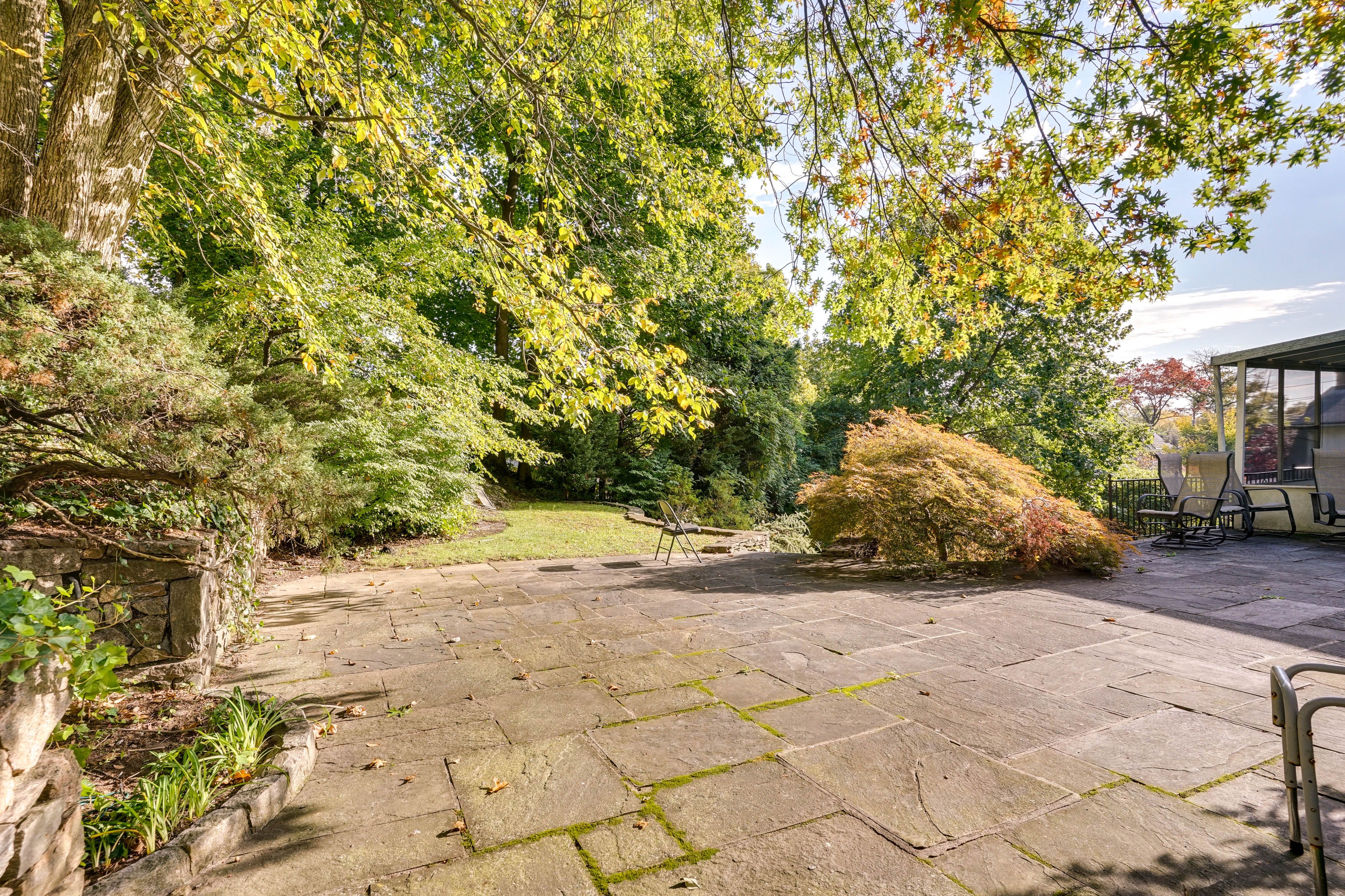 Shared Yard