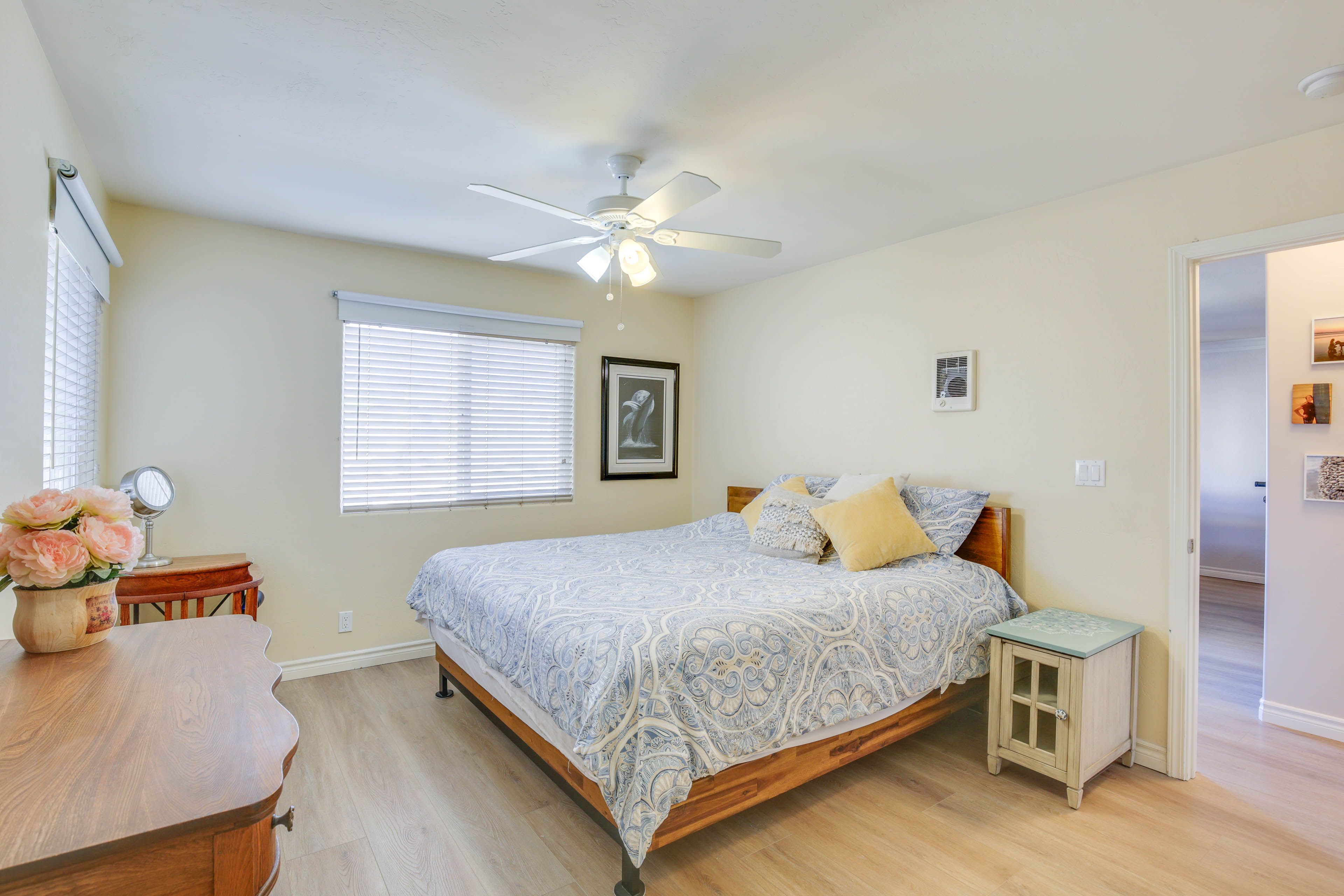 Bedroom | California King Bed