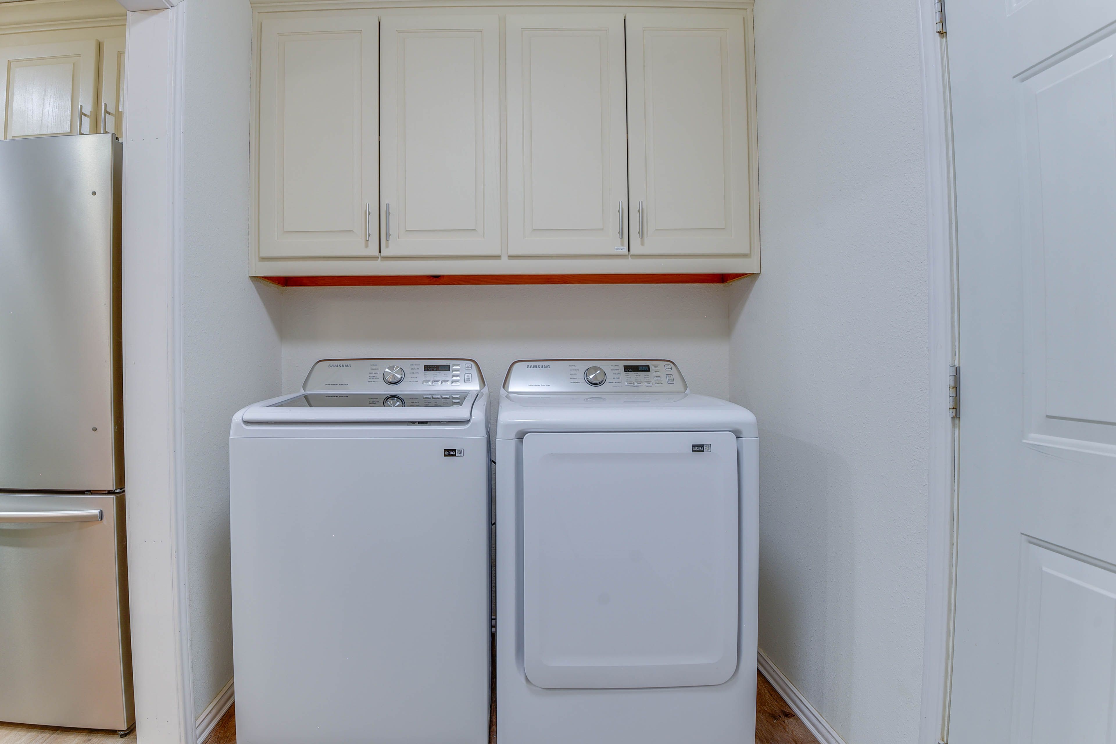 Laundry Area | Washer/Dryer | Hangers | Iron/Board | Trash Bags/Paper Towels