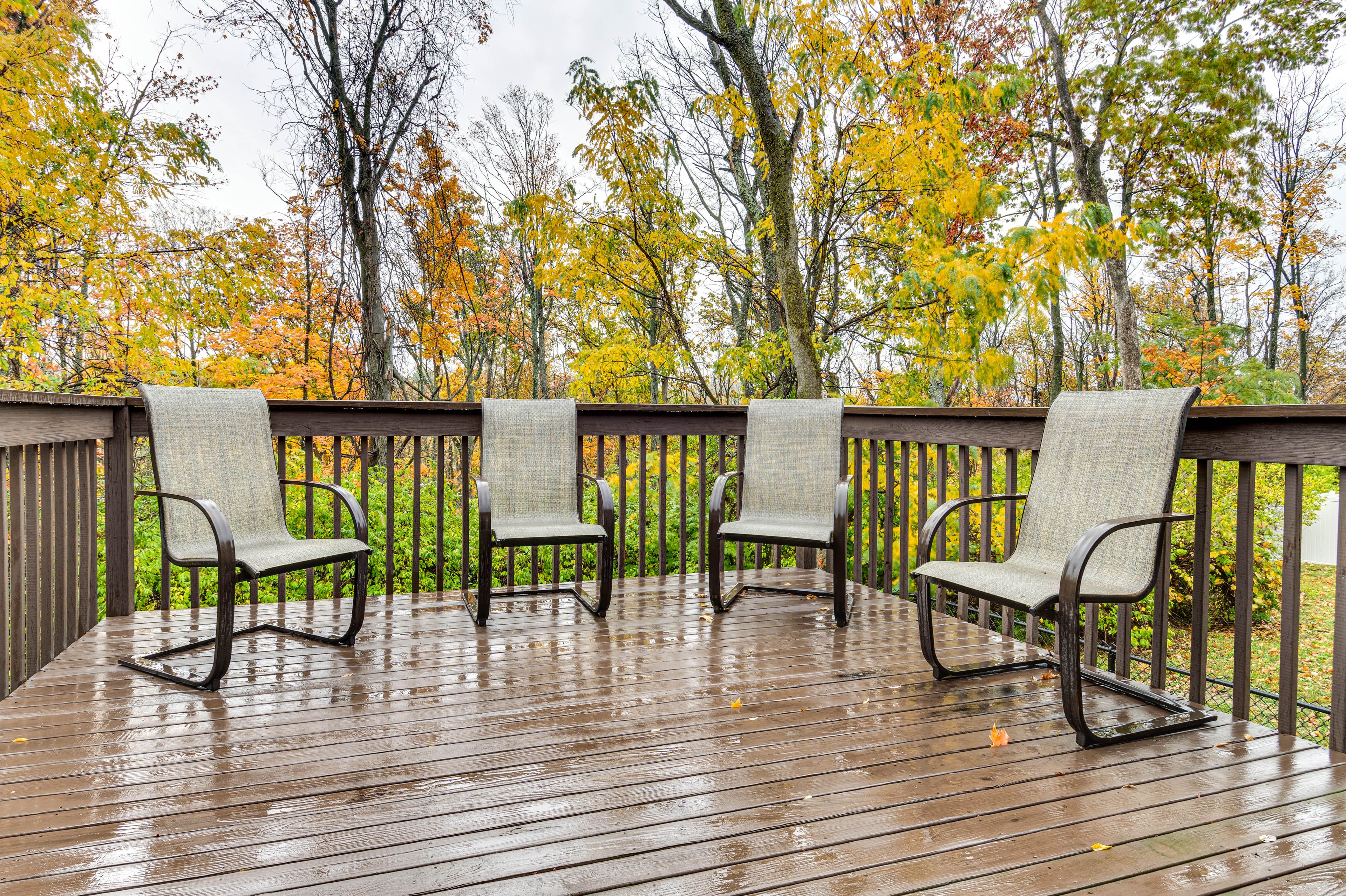 Deck | Outdoor Seating