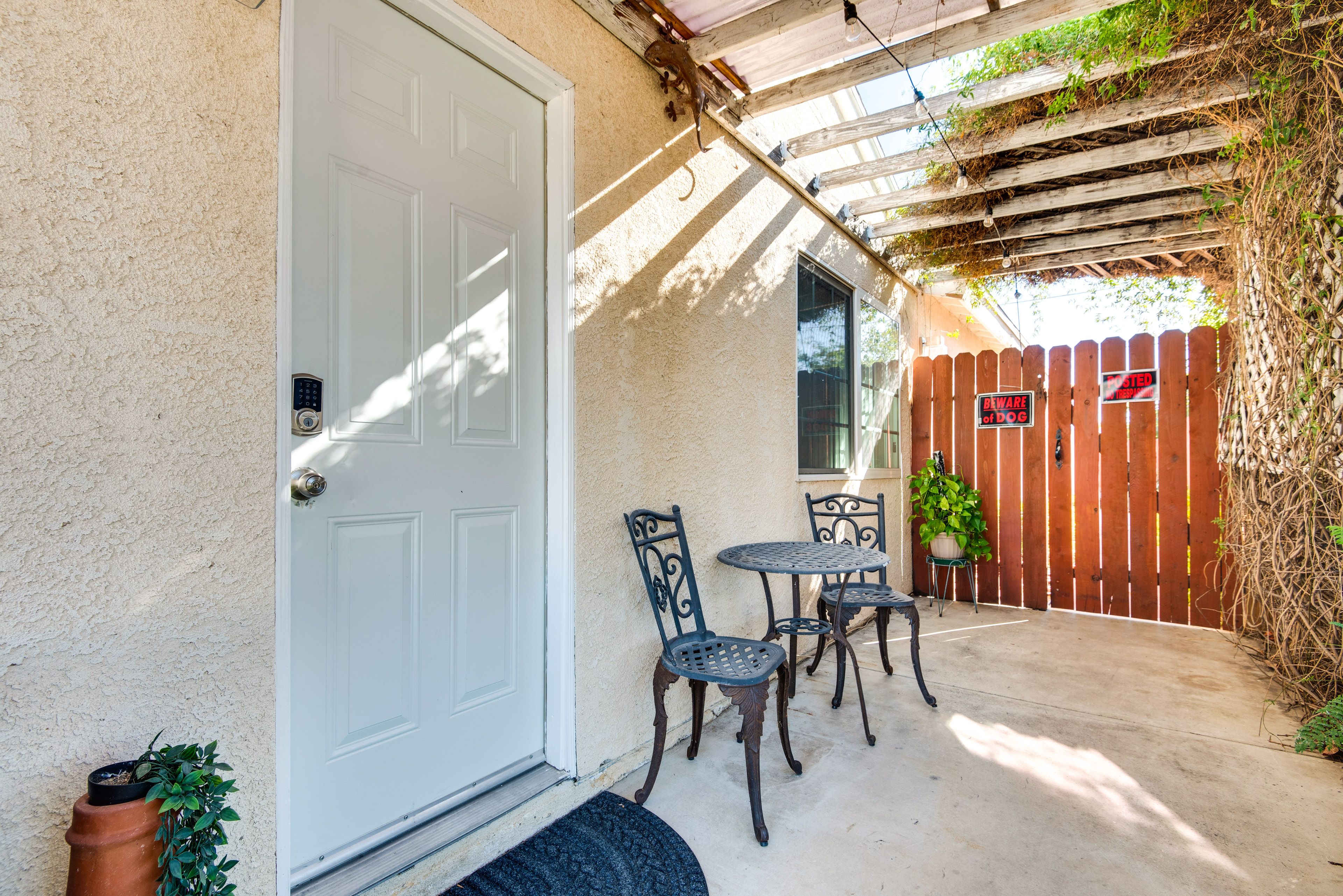 Patio | Outdoor Seating | Keyless Entry