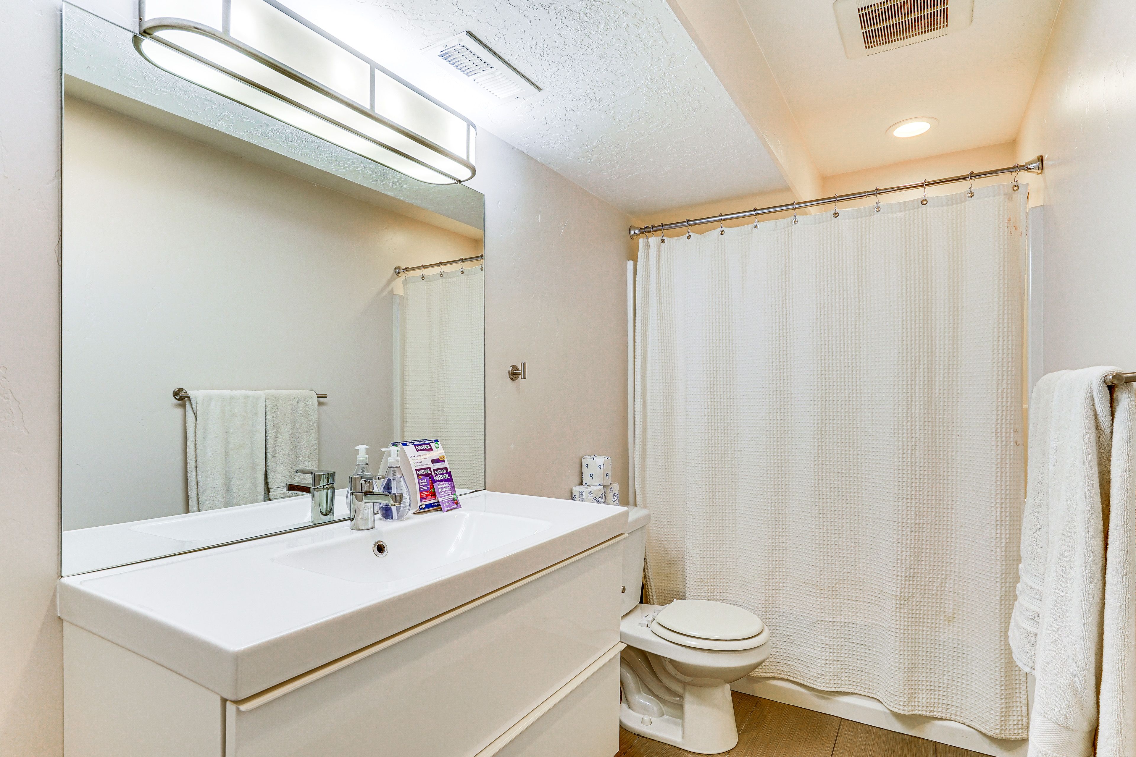 Full Bathroom | Lower Level