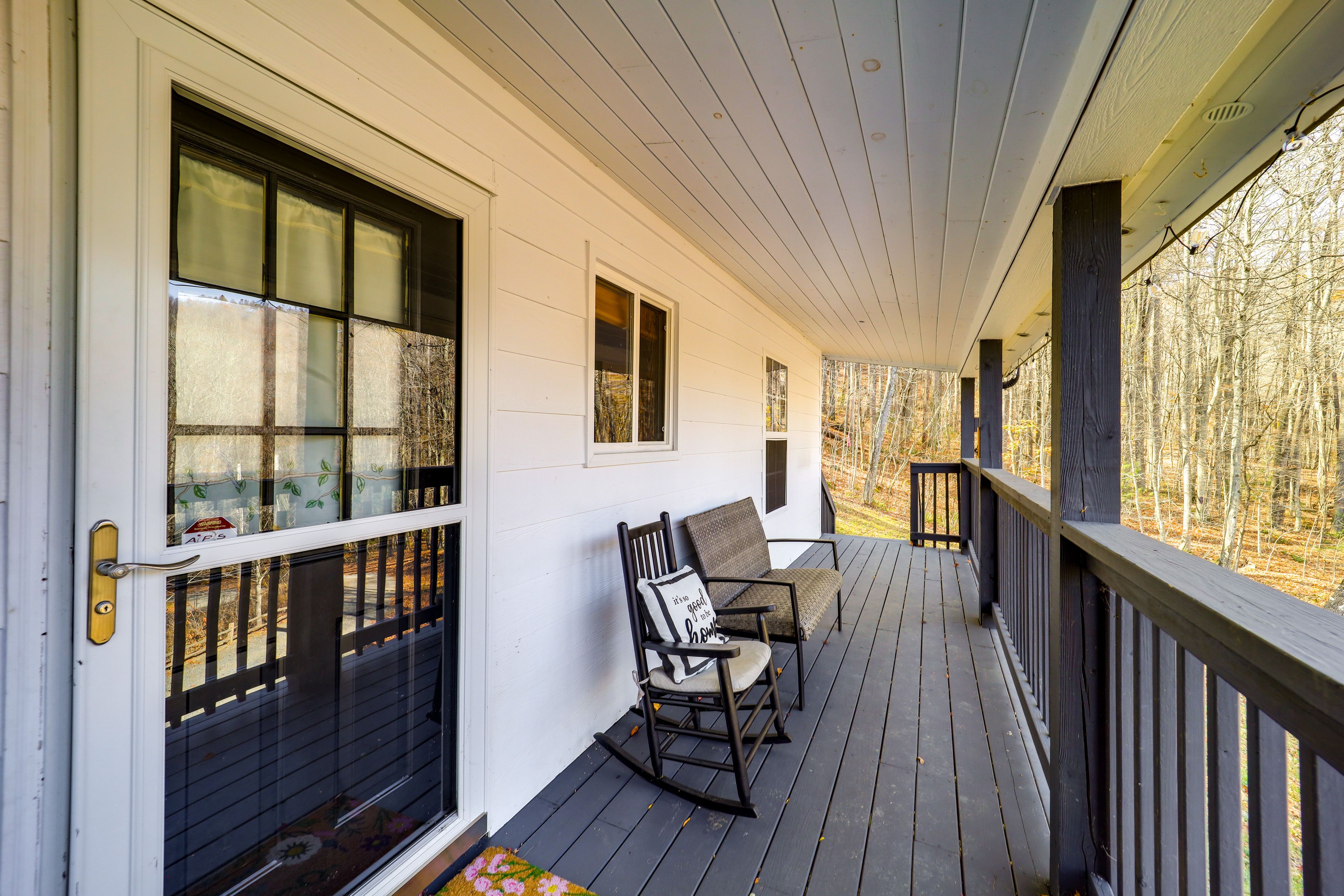 Front Porch | Seating