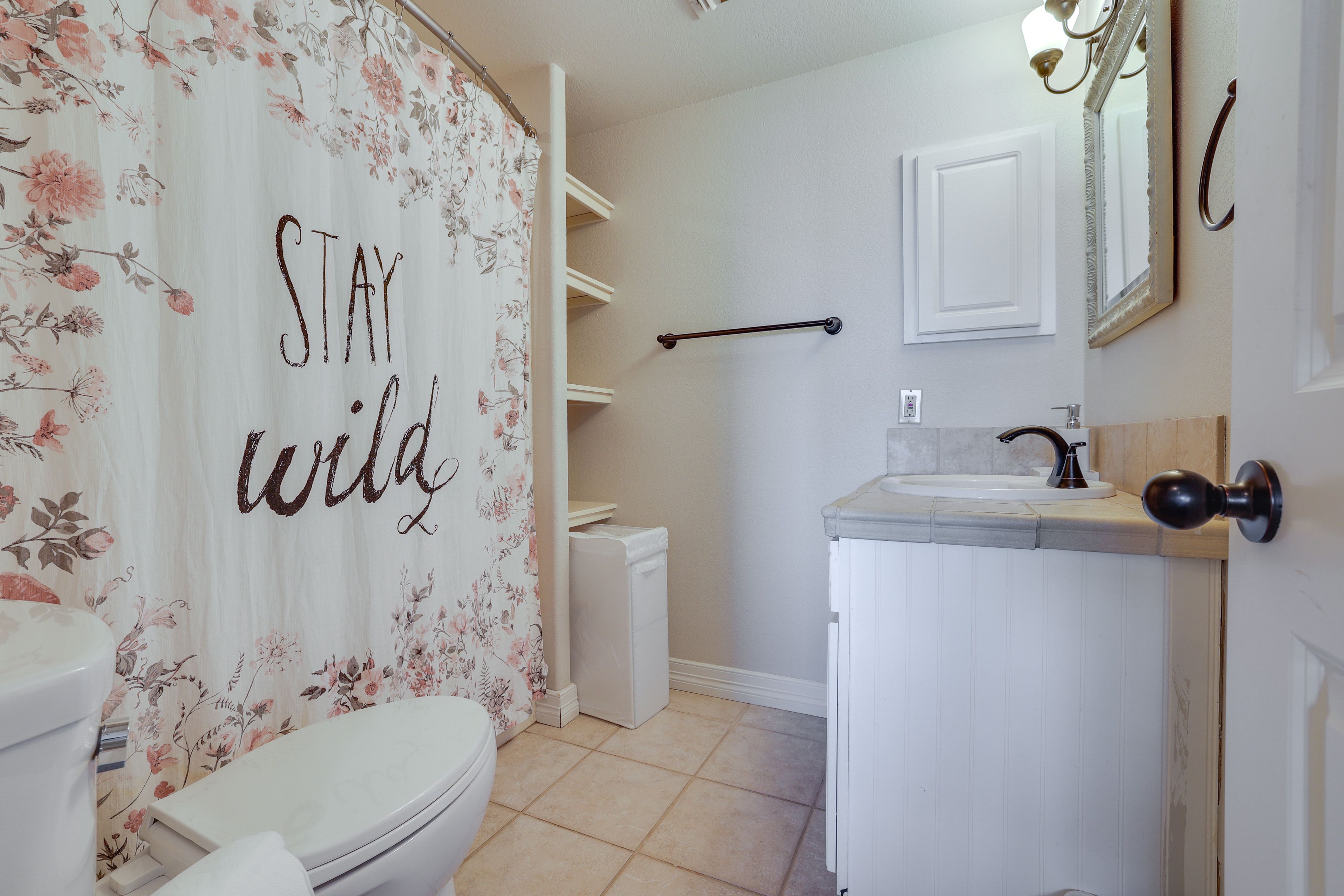 Full Bathroom