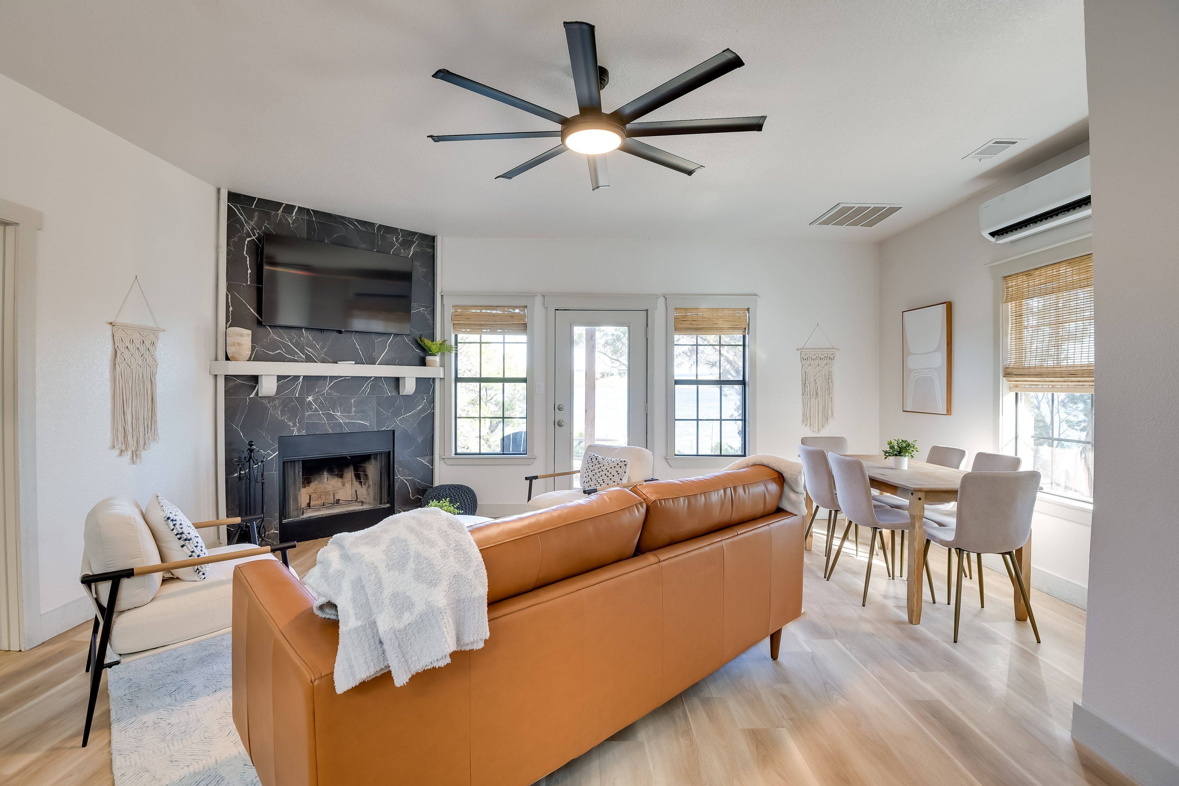 Living Room | Fireplace | Central A/C | Smart TV