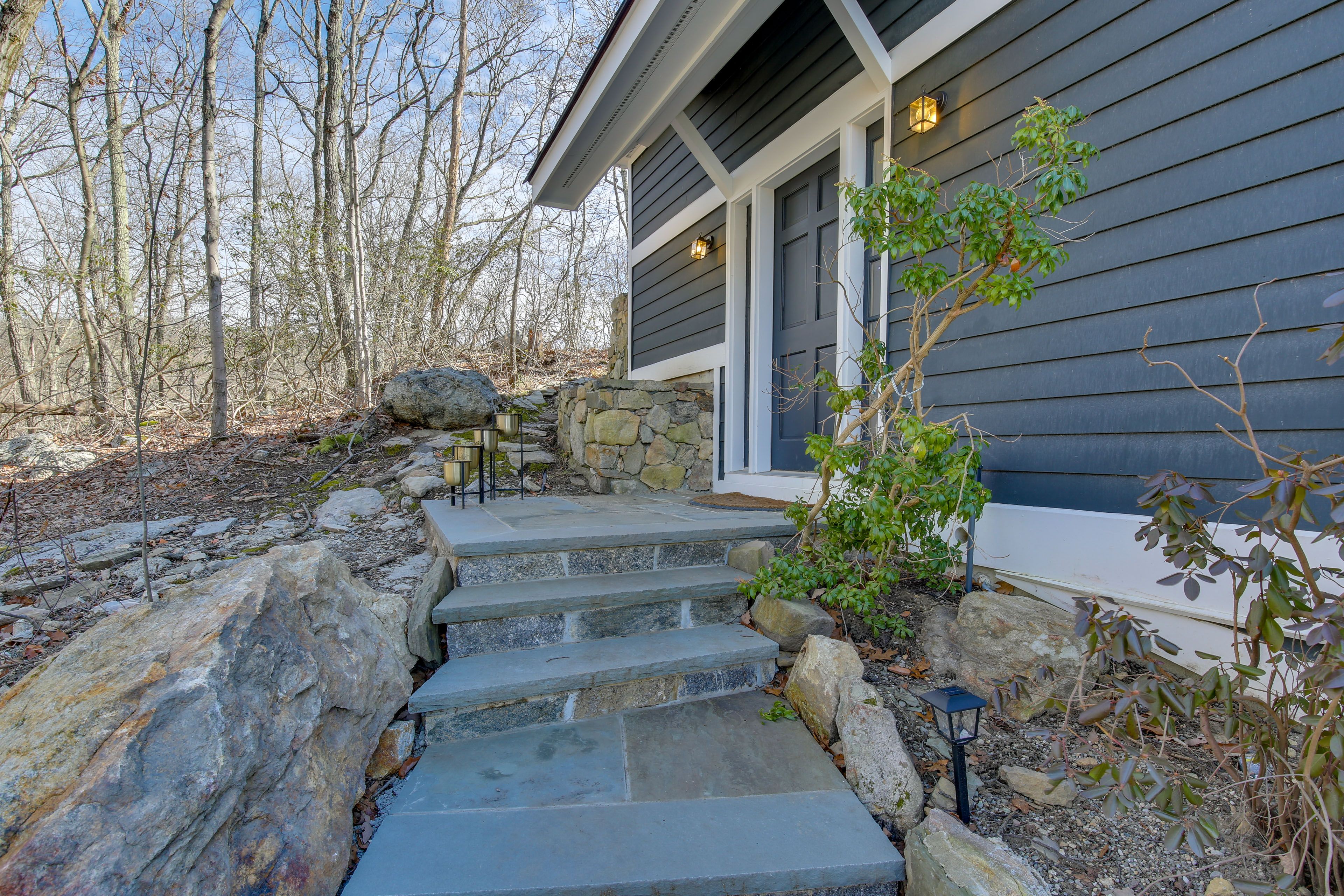 Private Entrance | Steps Required
