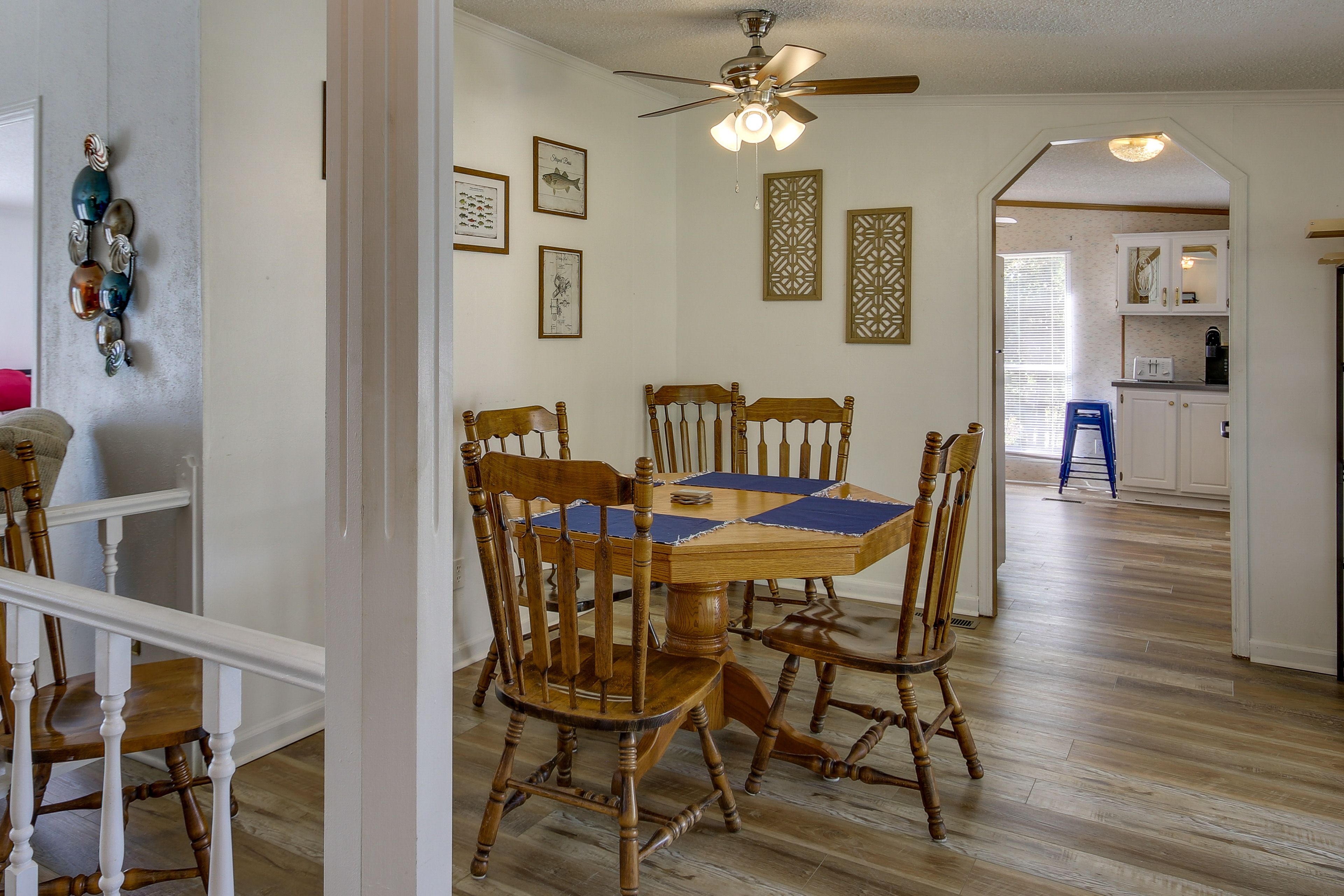 Dining Area | Dishware/Flatware