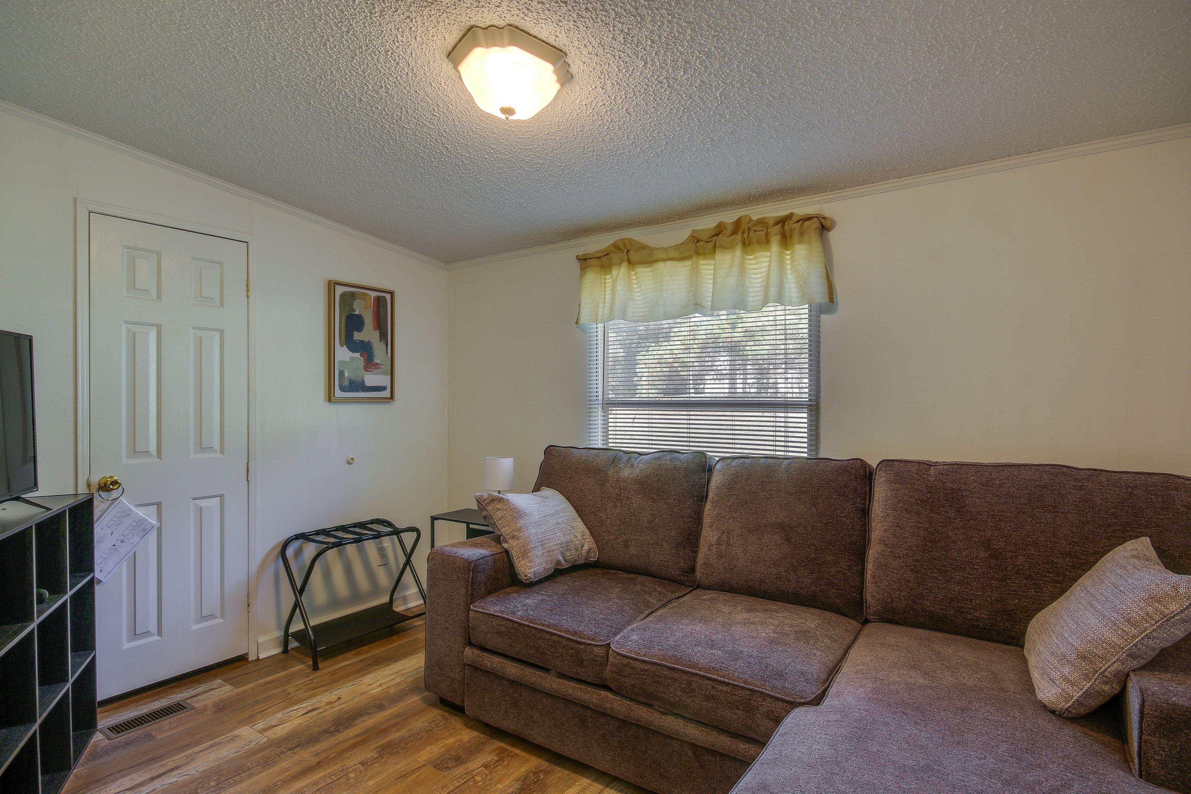 Bedroom 3 | Queen Sleeper Sofa | Smart TV w/ Cable