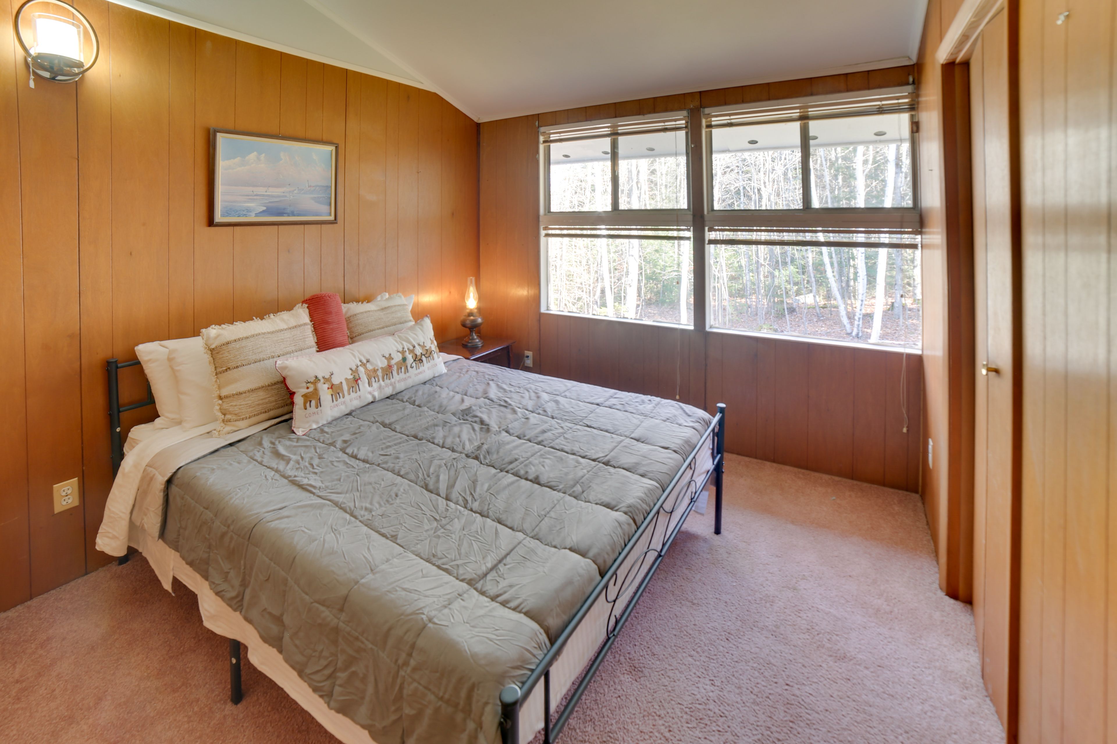 Bedroom 1 | Queen Bed | Linens Provided